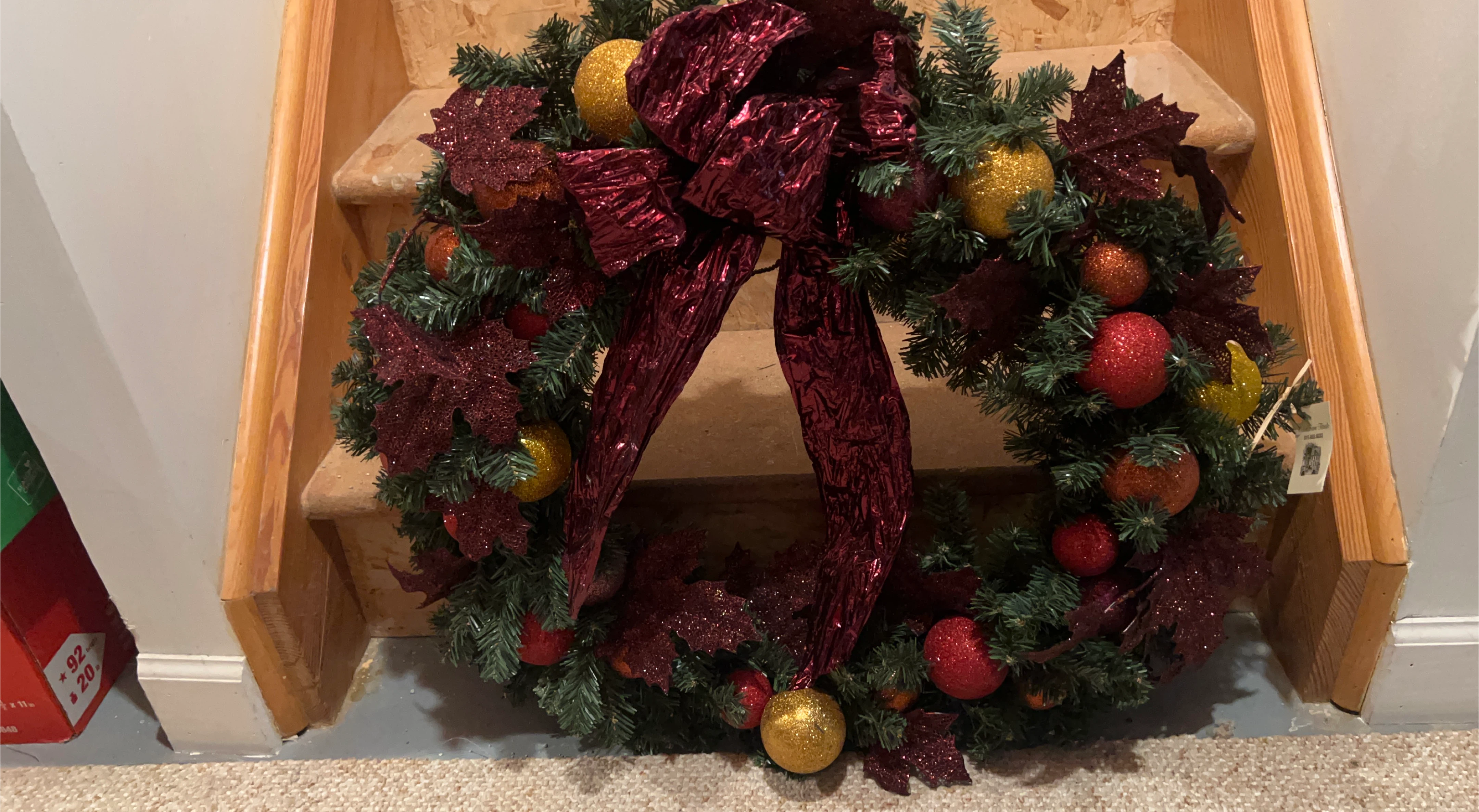 Festive Holiday Wreath- NWT thumbnail