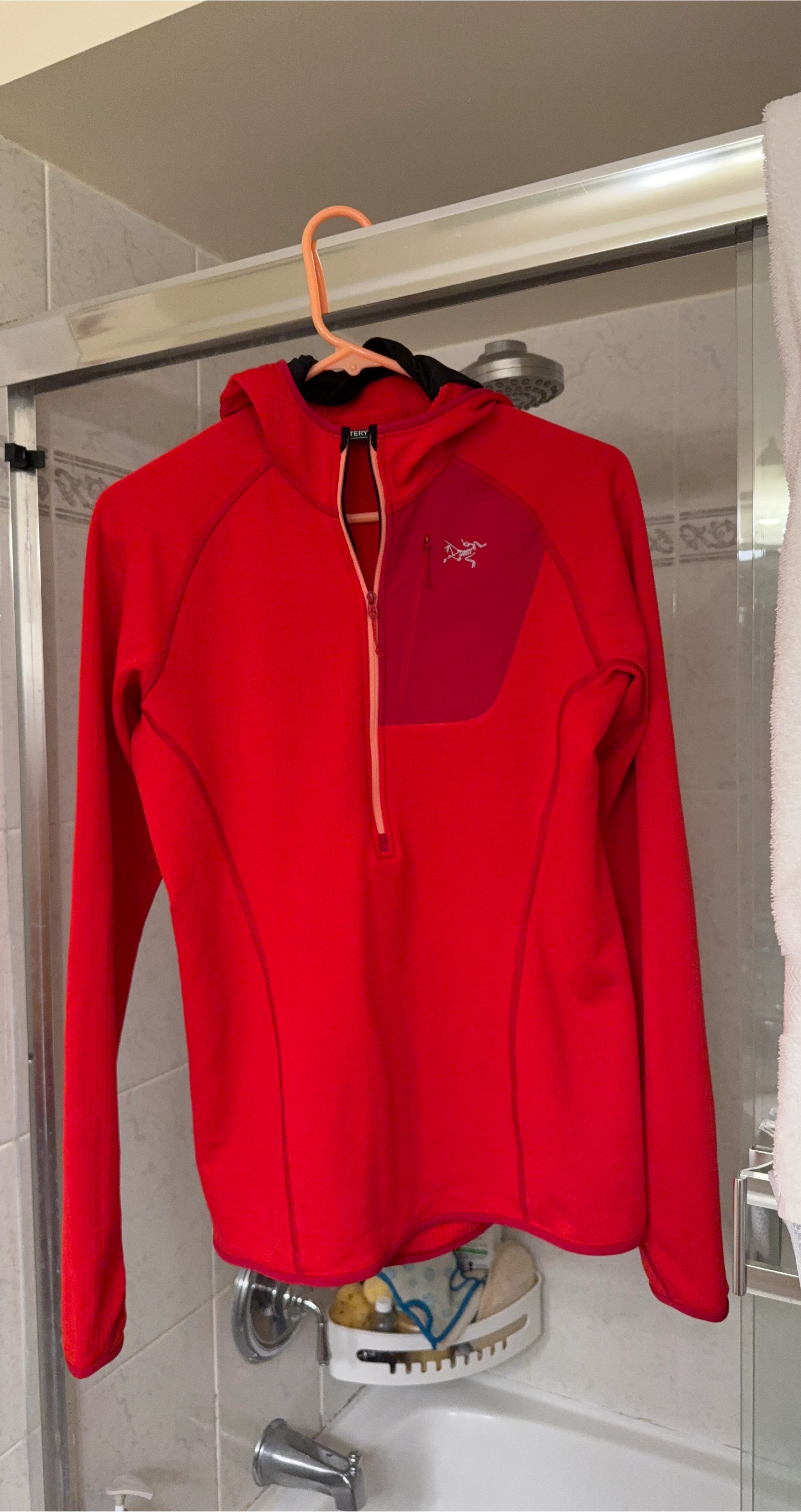 Arc'teryx Red Fleece Hoodie - Women's Medium thumbnail