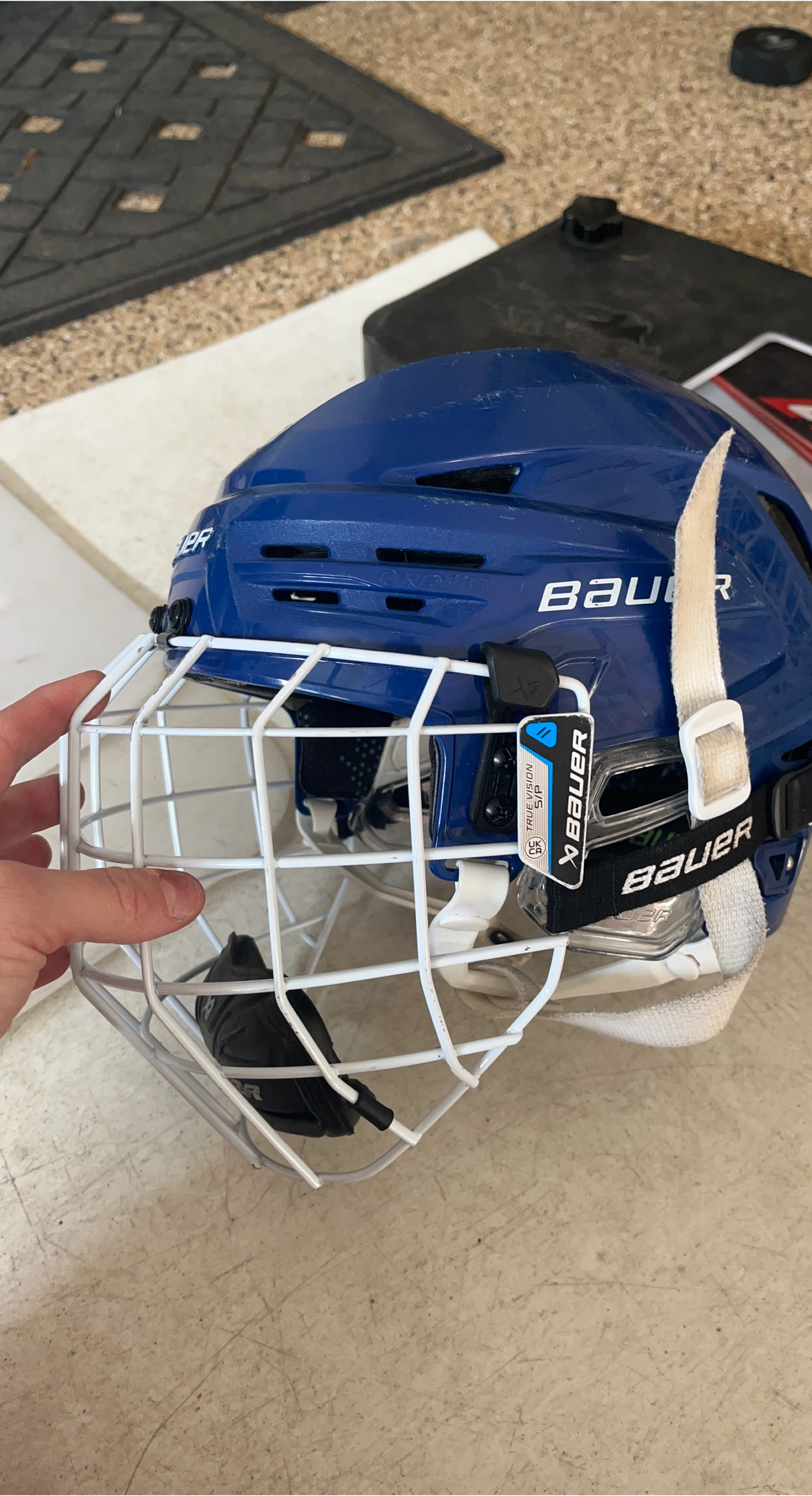 Bauer Re-Akt 85 Hockey Helmet - Blue