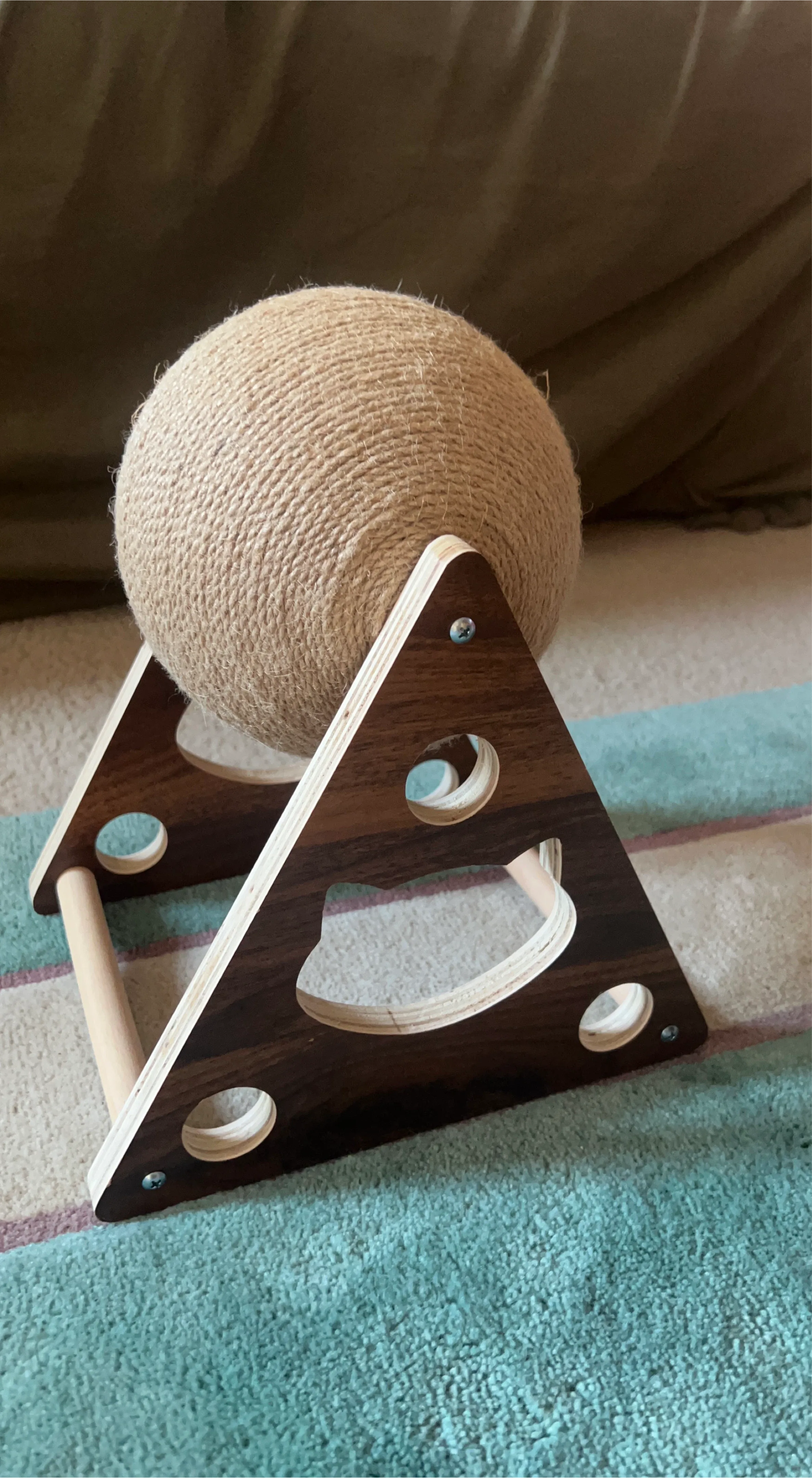 Cat Scratching Ball Toy