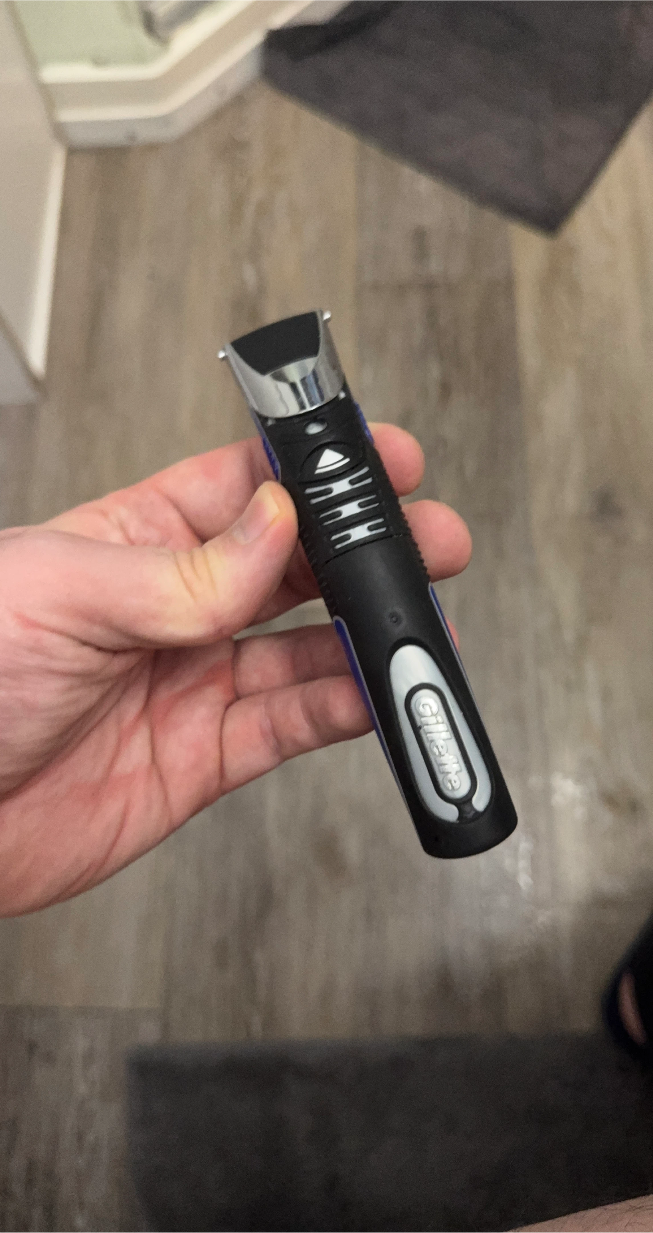 Gillette Styler Razor thumbnail