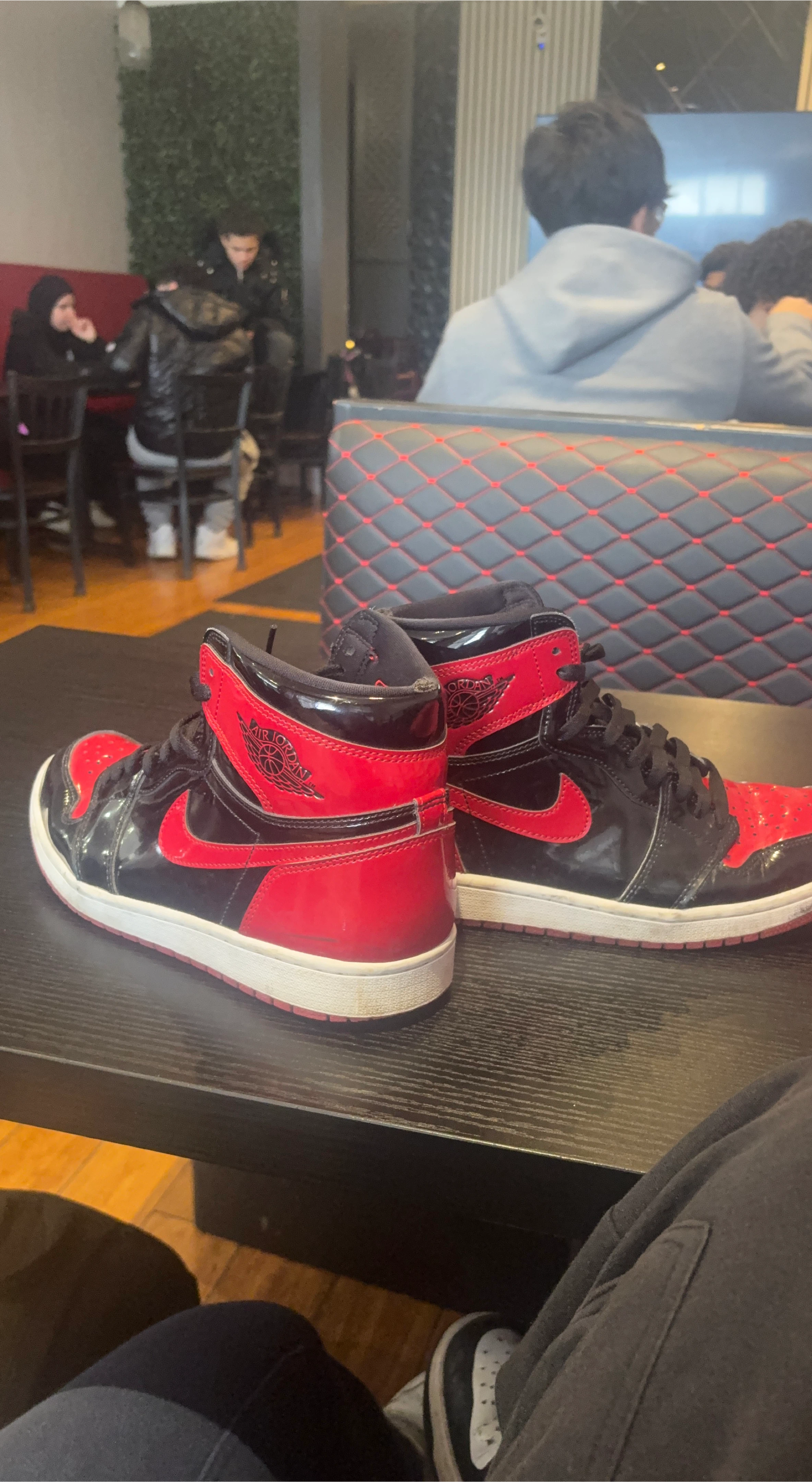 Air Jordan 1 Retro High OG 'Chicago' Sneakers