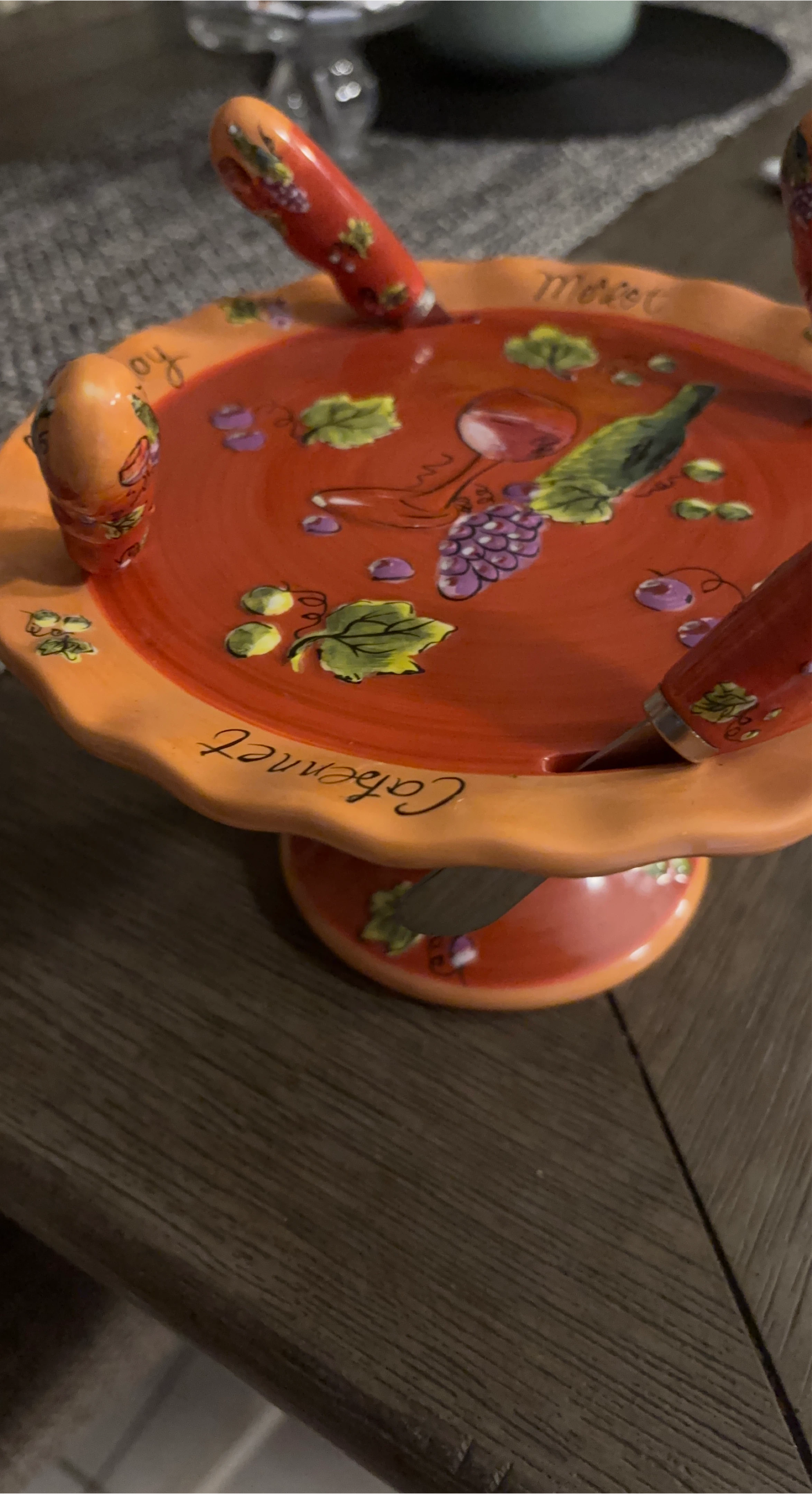 Cabernet Cheese Platter with Spreaders thumbnail