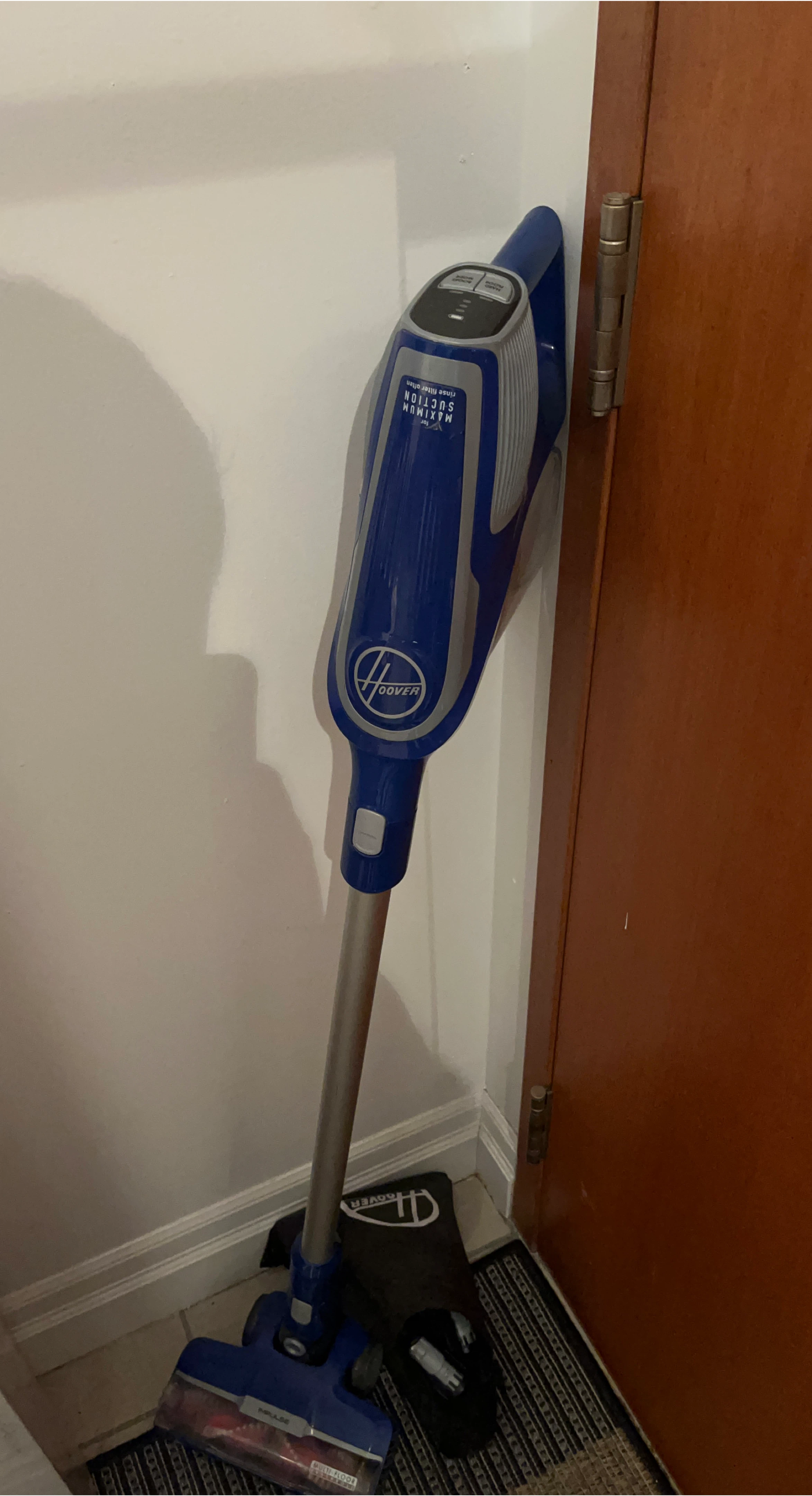 Hoover Impulse Cordless Vacuum - Blue