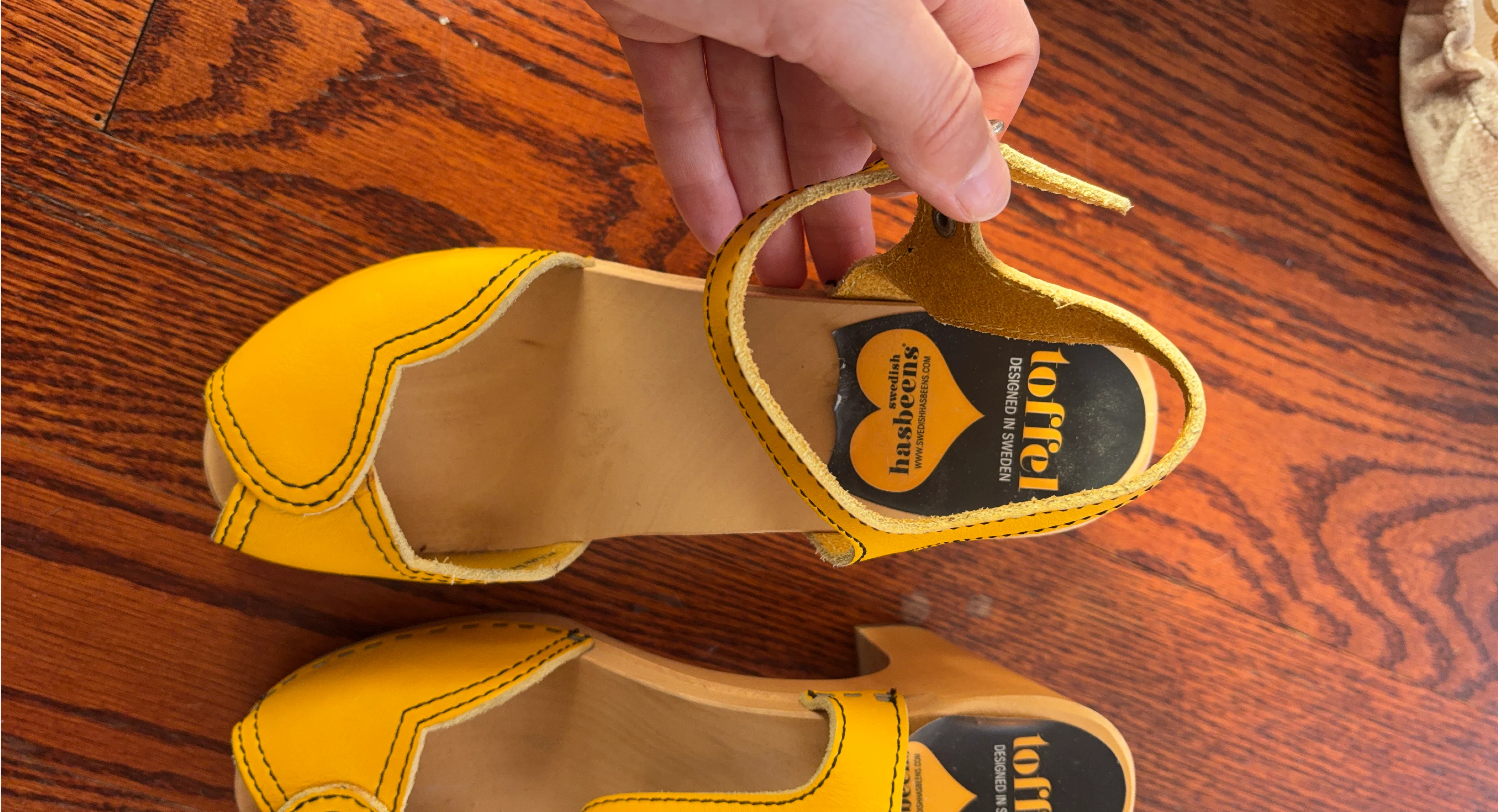 Toffel Yellow Clog Heels - EU Size 36 - photo 2