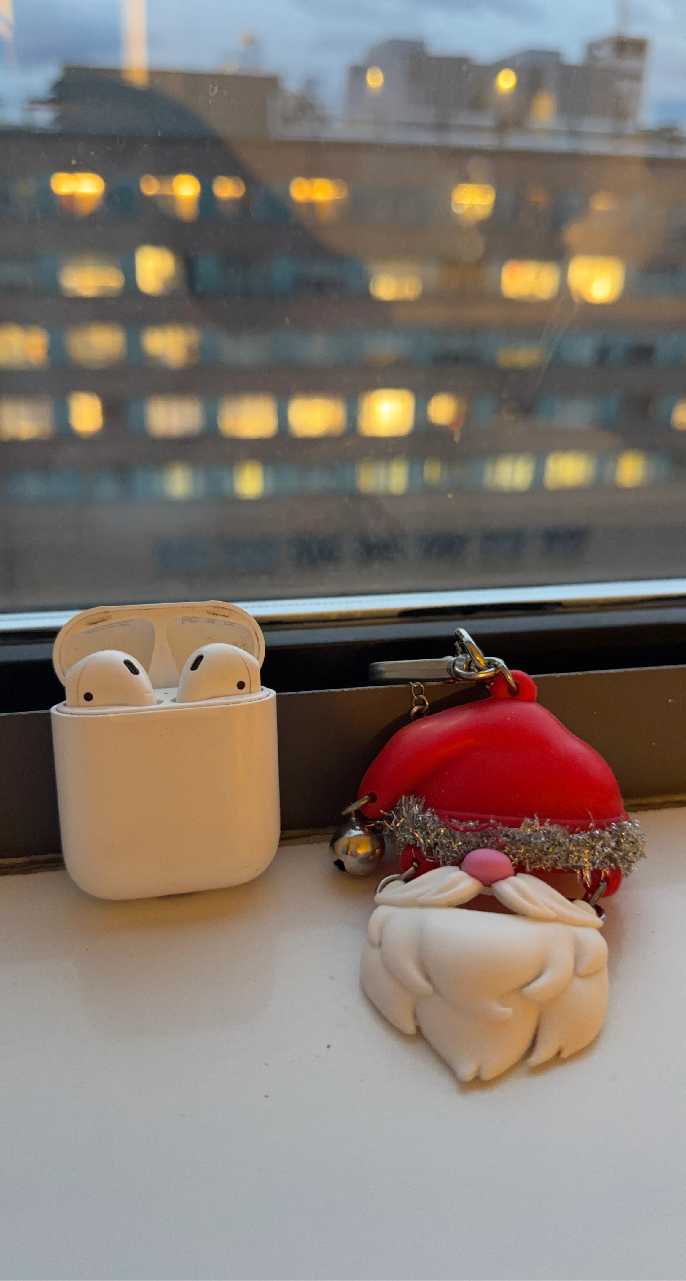 Apple AirPods 2nd Generation image indicator(1)