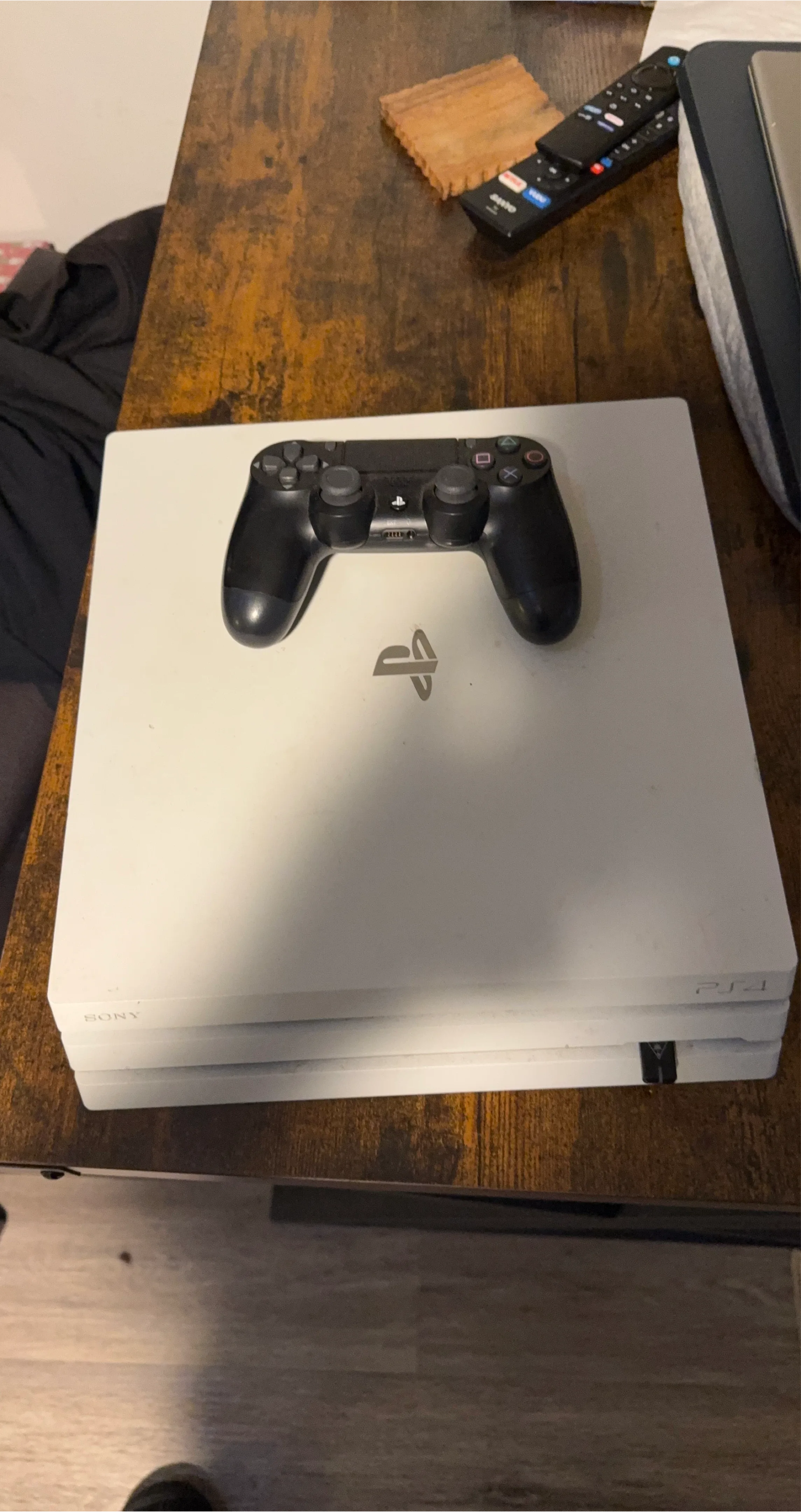 Sony PlayStation 4 Pro White Console + Controller