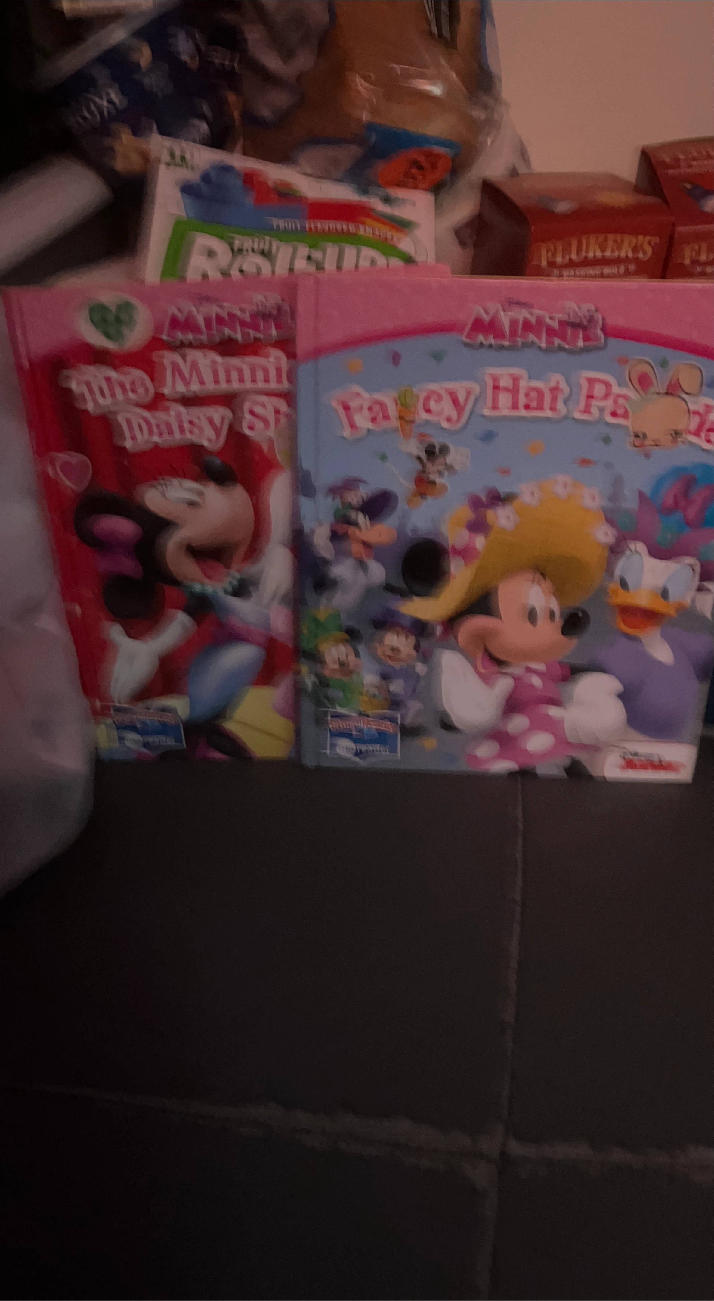 Minnie Mouse Books - The Minnie Daisy Story & Fancy Hat Party image indicator(1)