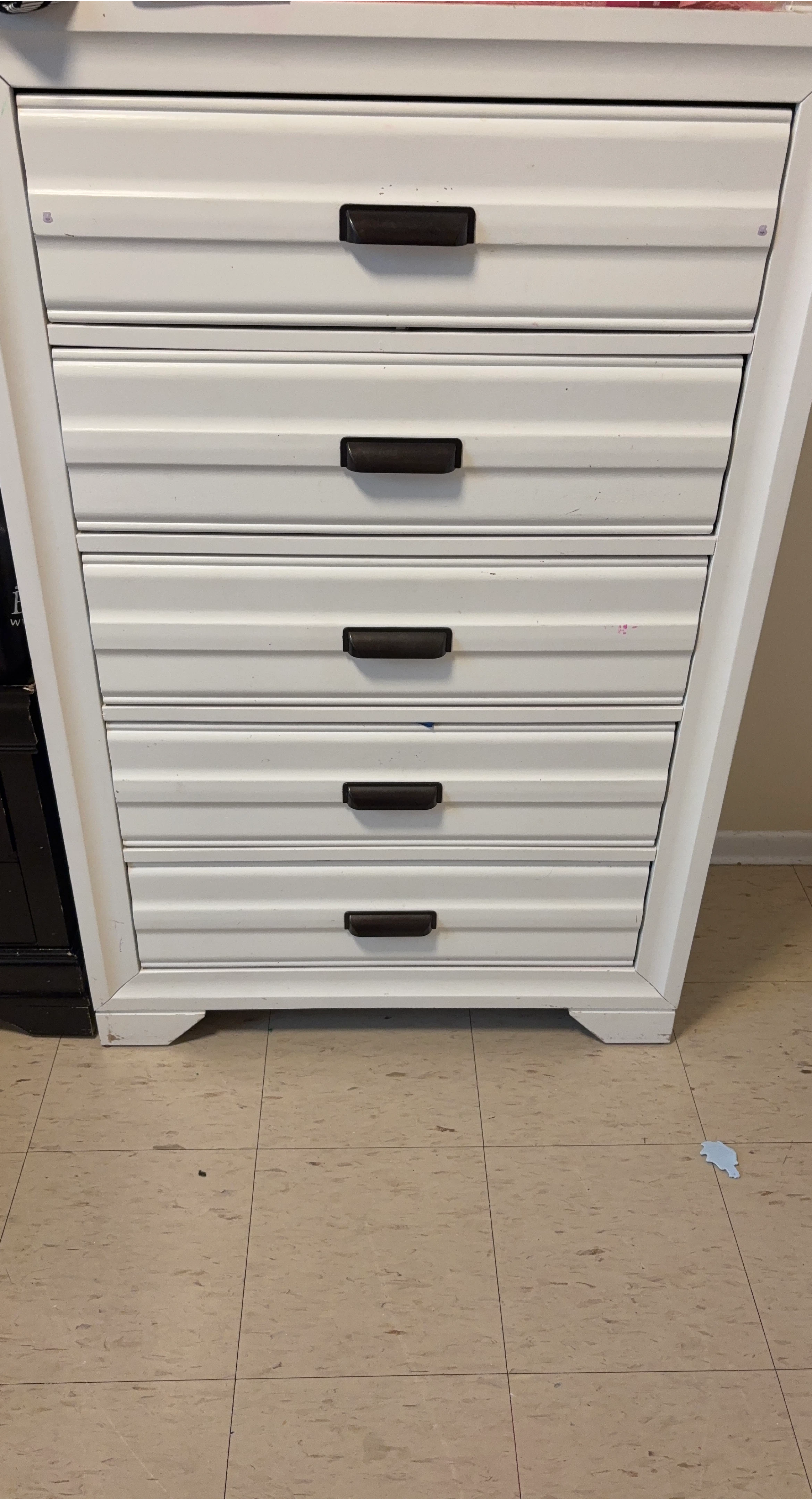 White 5-Drawer Dresser