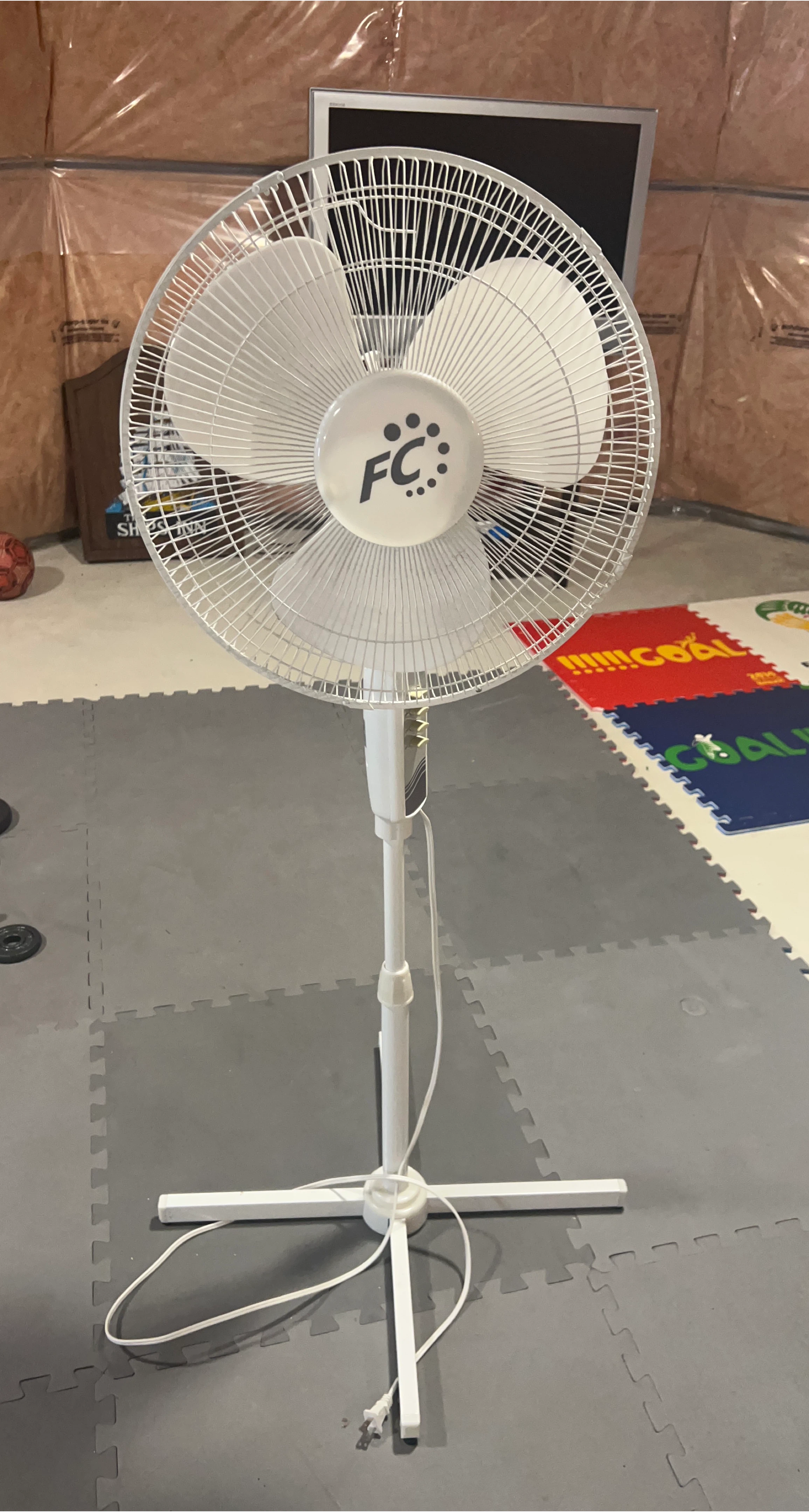 Fusion 16" Stand Fan - White