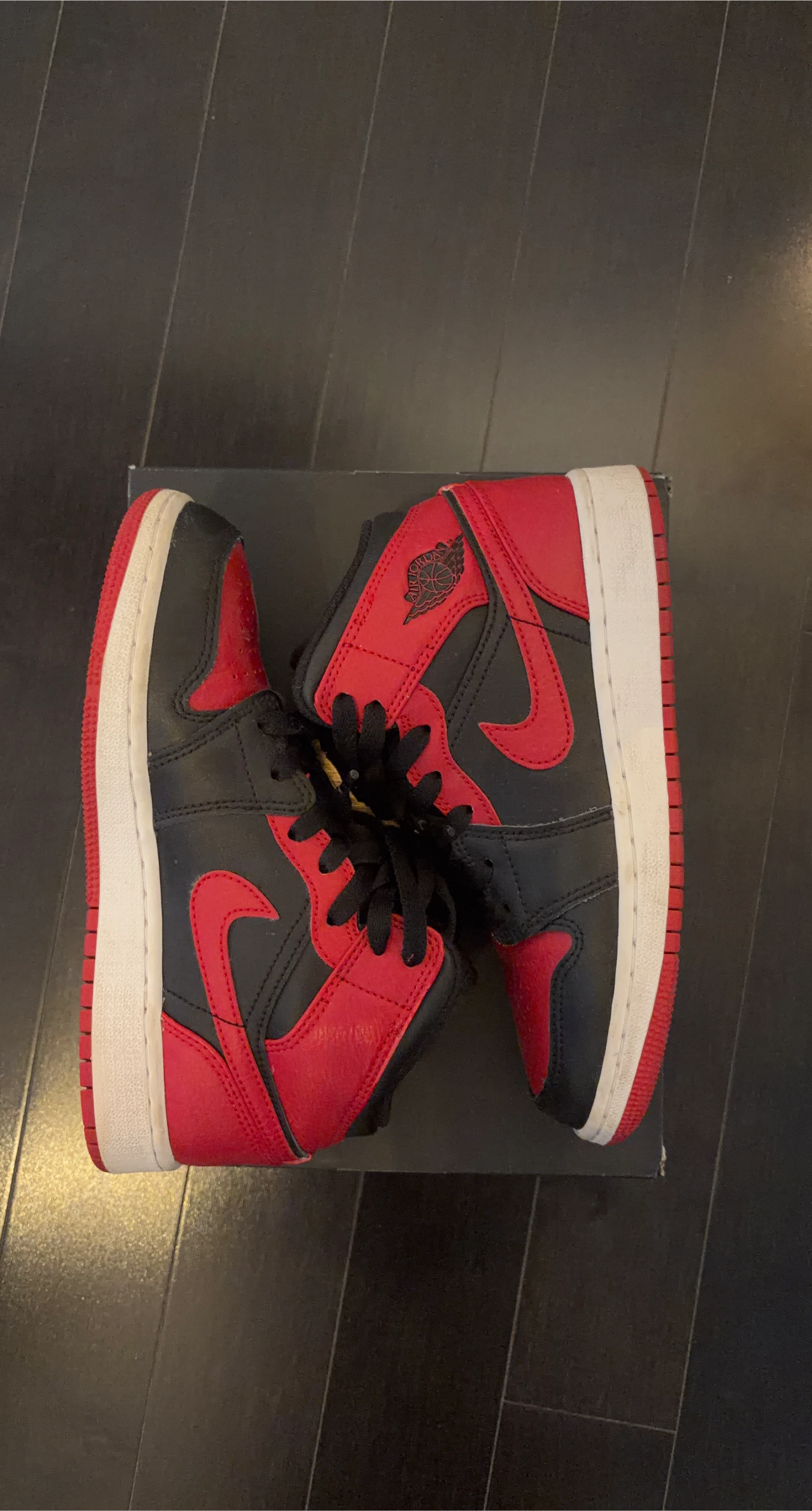 Air Jordan 1 Mid - Black/Red thumbnail