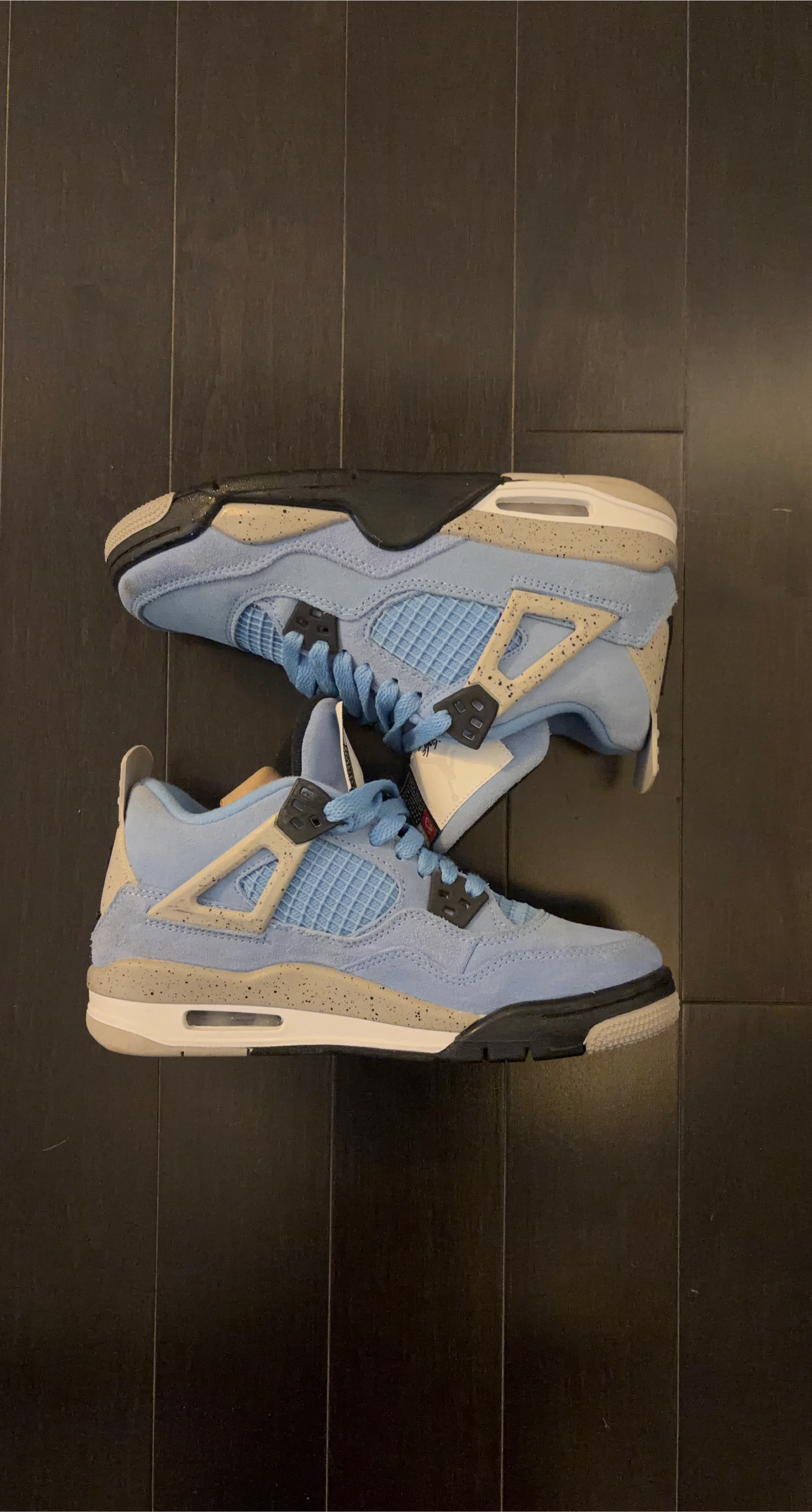 Air Jordan 4 Retro University Blue thumbnail
