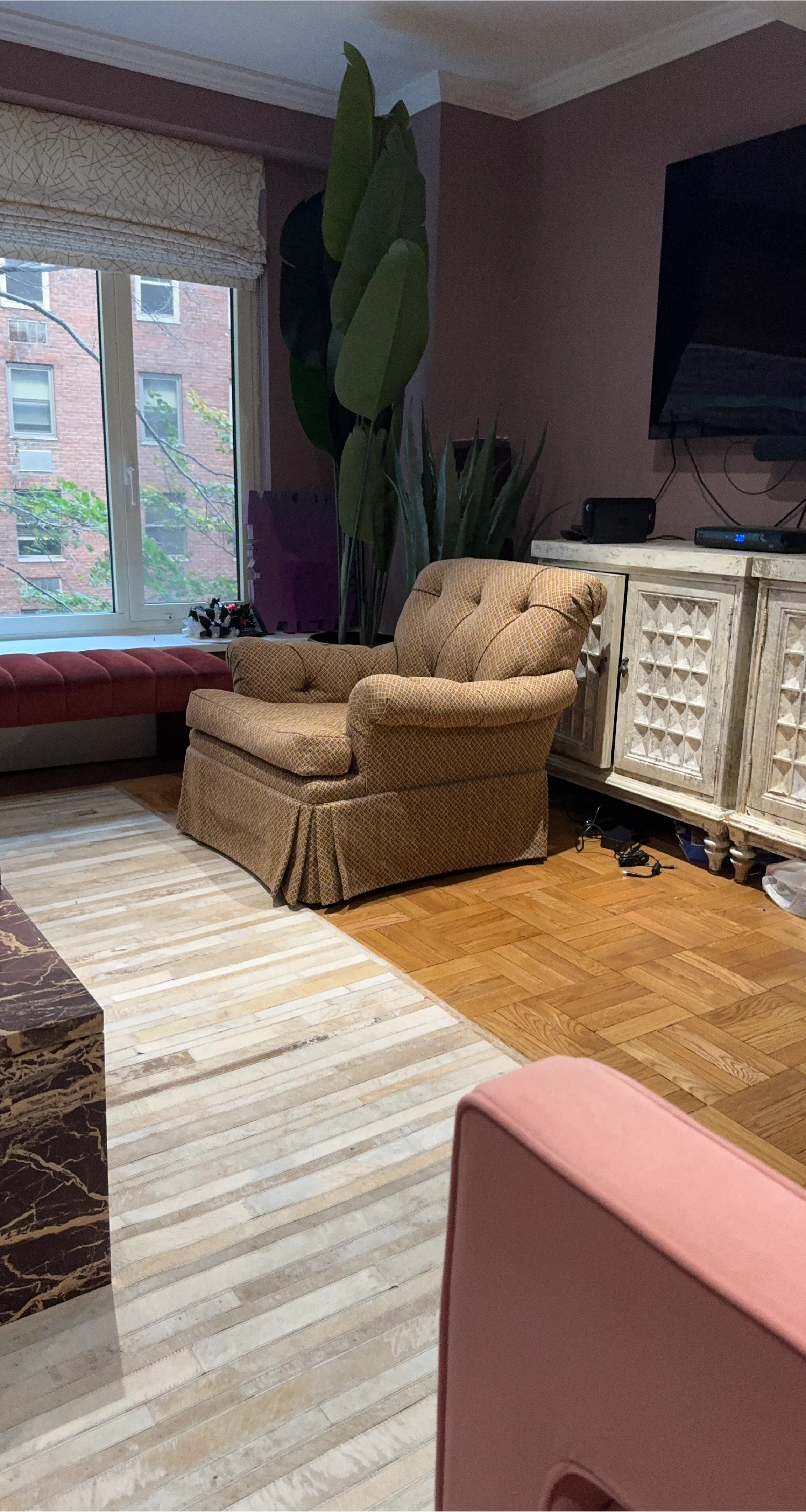 Traditional Tufted Armchair