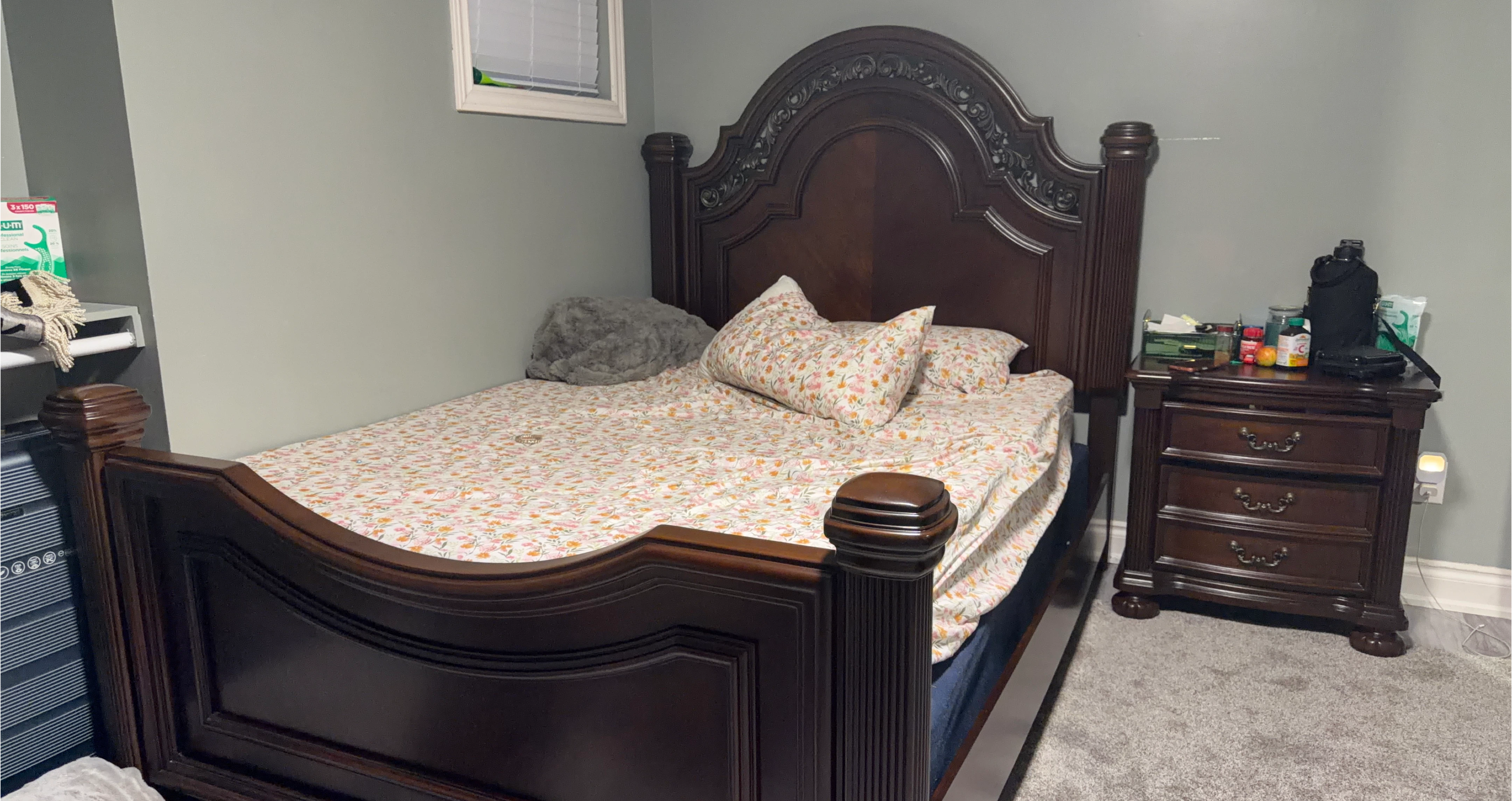 Dark Wood Bedroom Set thumbnail