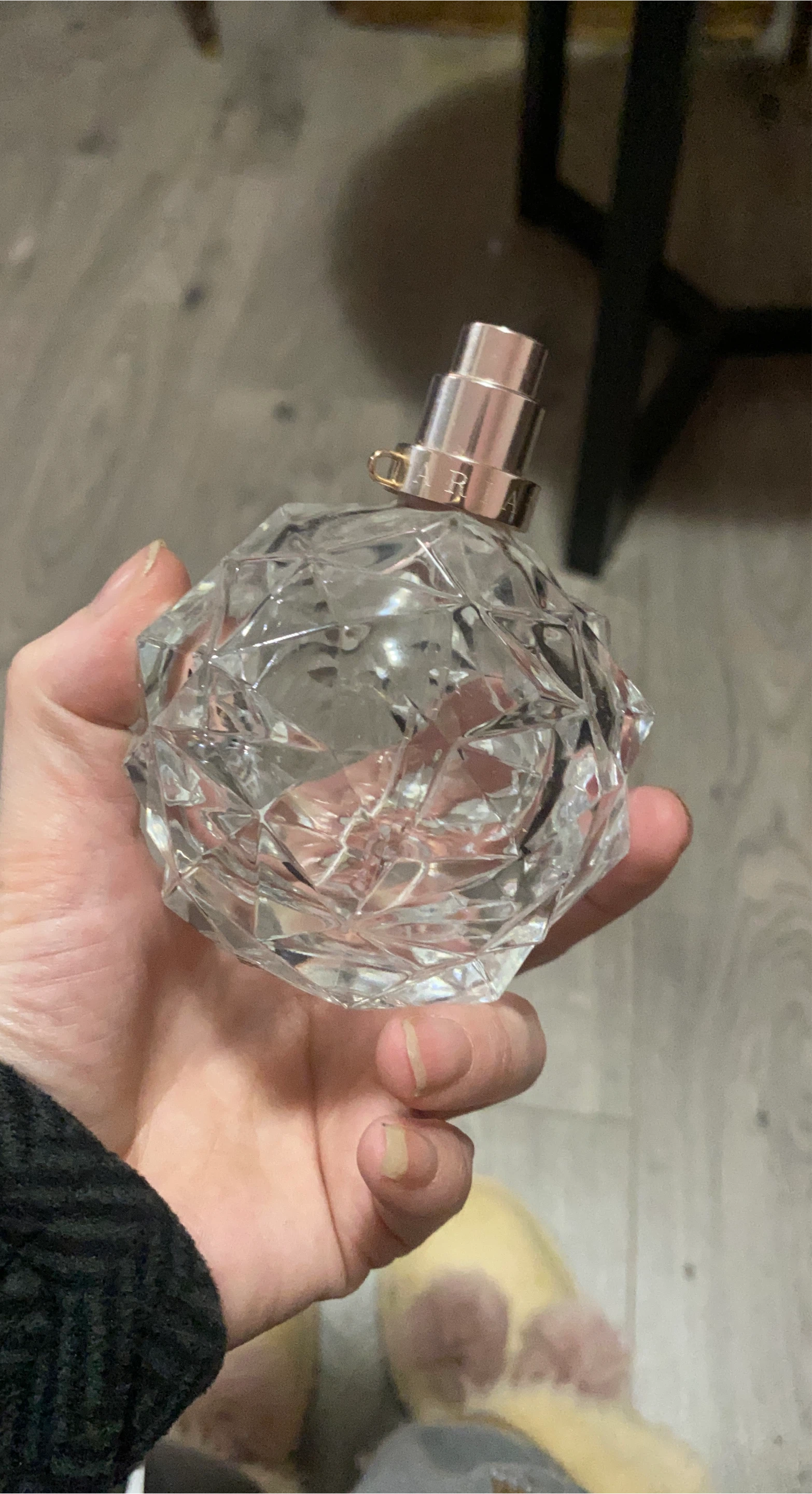 Ariana Grande Ari perfume Bottle missing pieces thumbnail