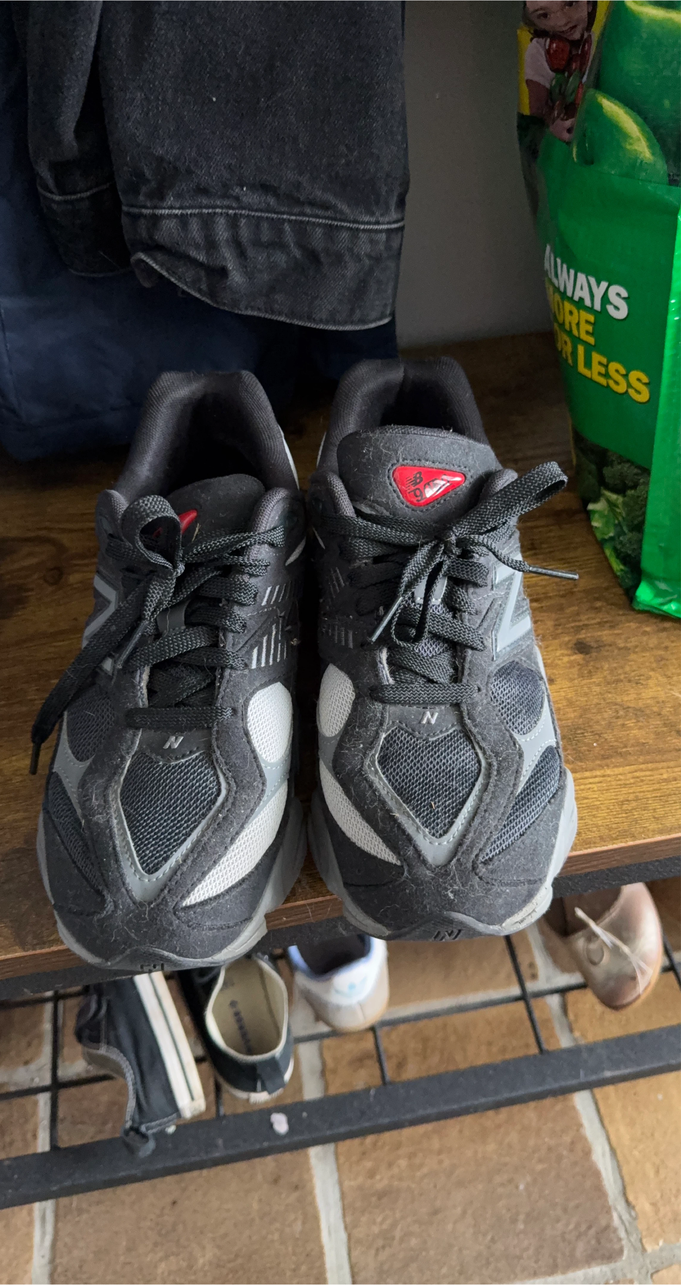 New Balance 990v5 Running Shoes - Black/Grey