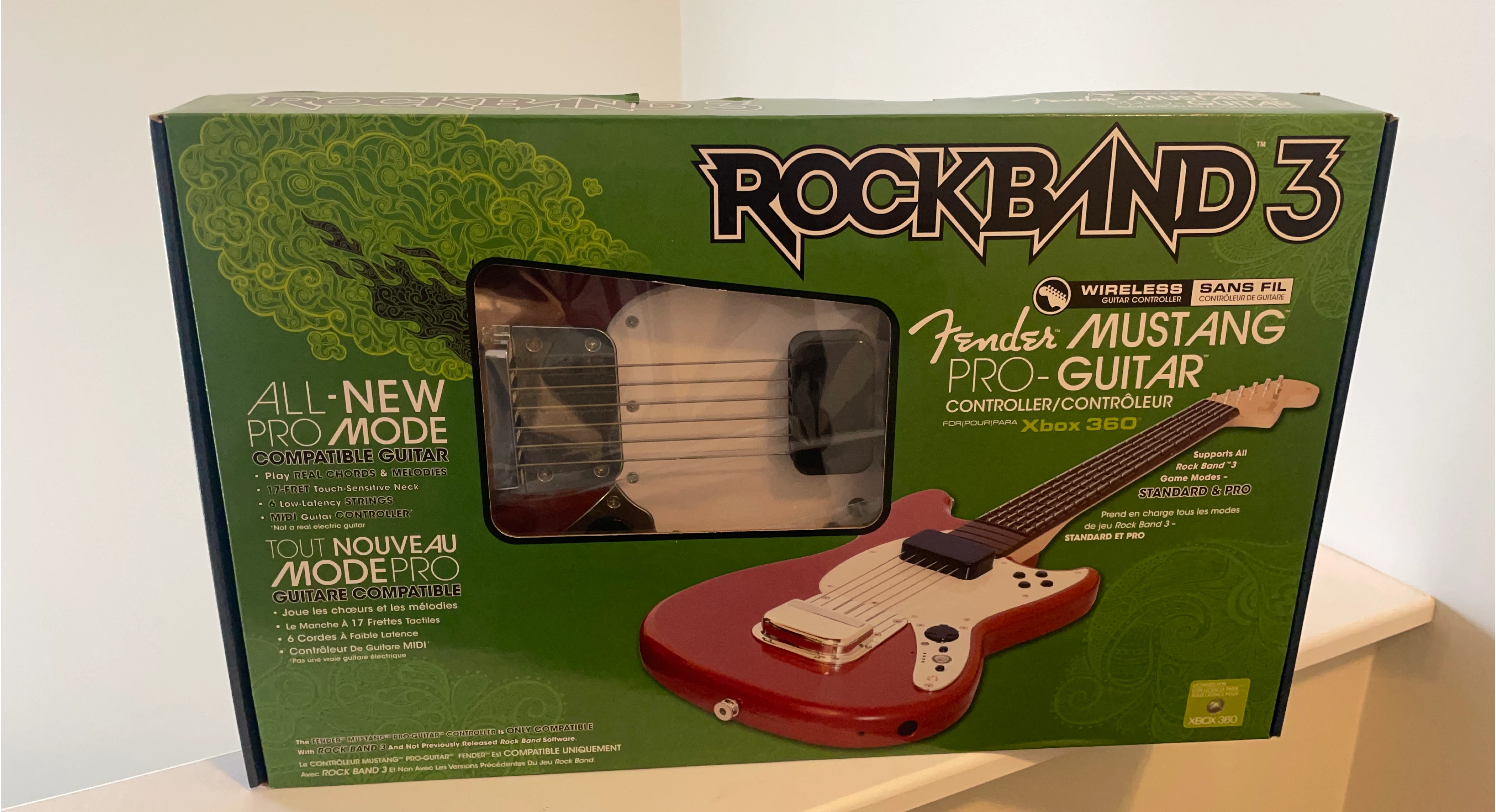 Rock Band 3 Fender Mustang Pro-Guitar Controller (Xbox 360)