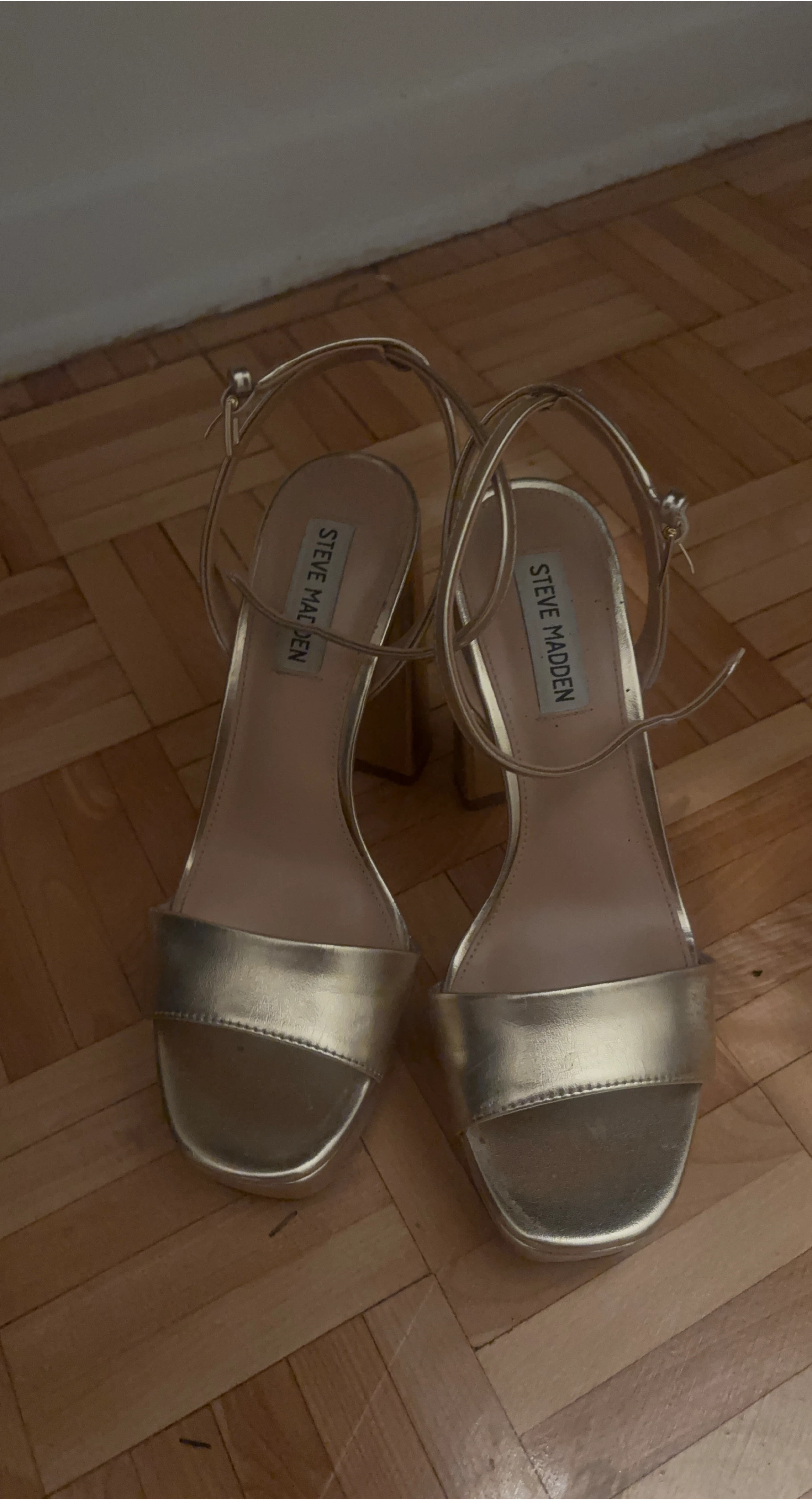 Steve Madden Gold Heels, Size 8