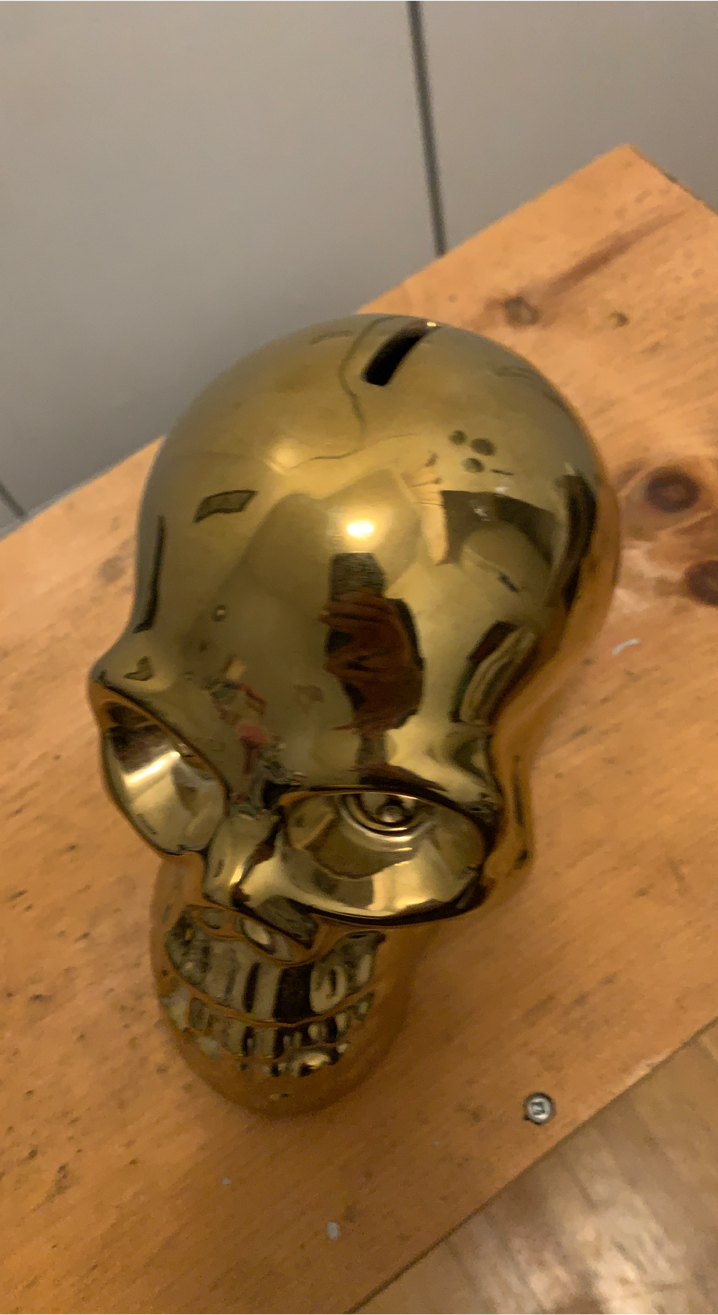Gold Skull Coin Bank image indicator(1)