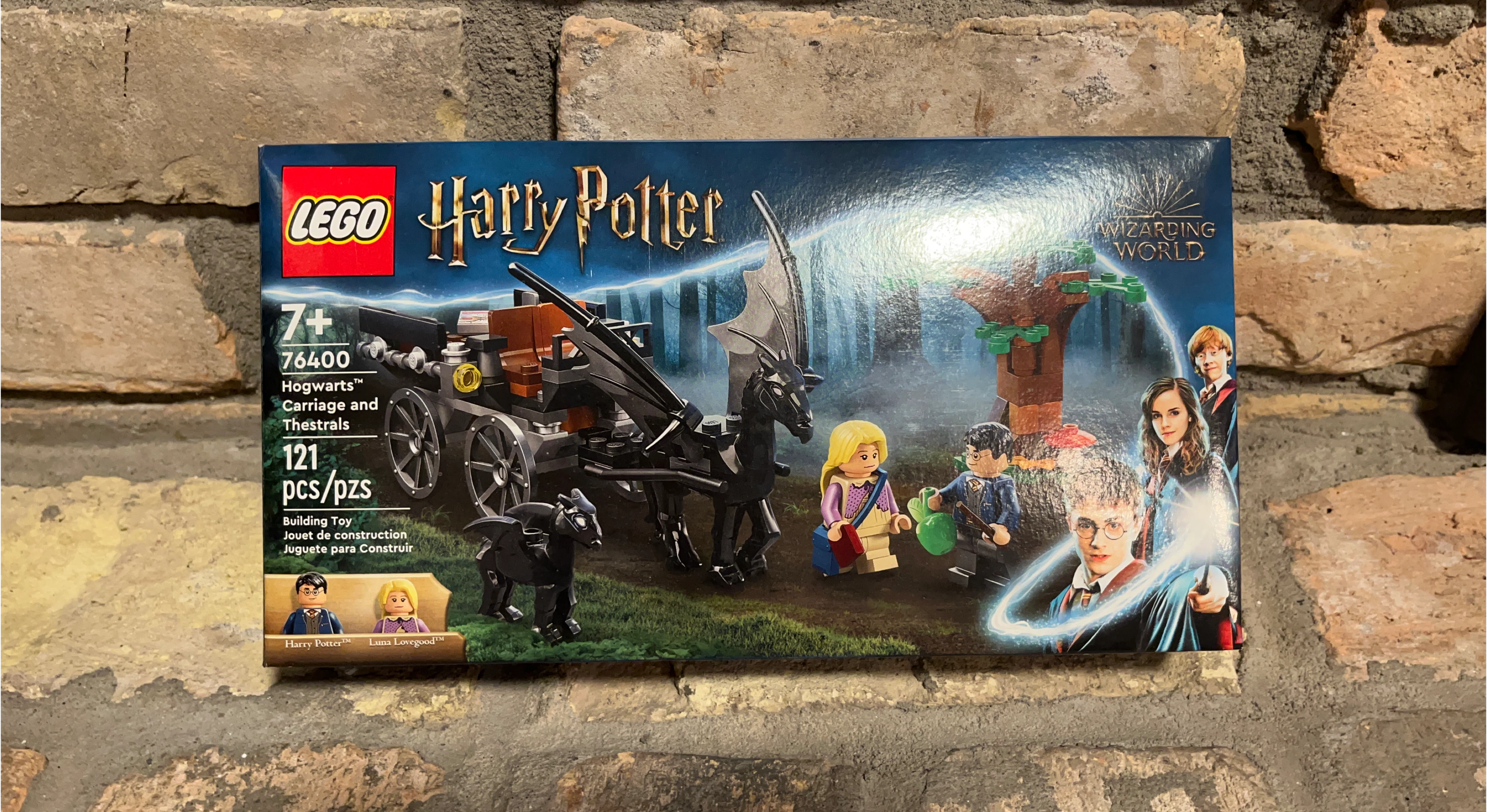 LEGO Harry Potter Hogwarts Carriage and Thestrals - New thumbnail