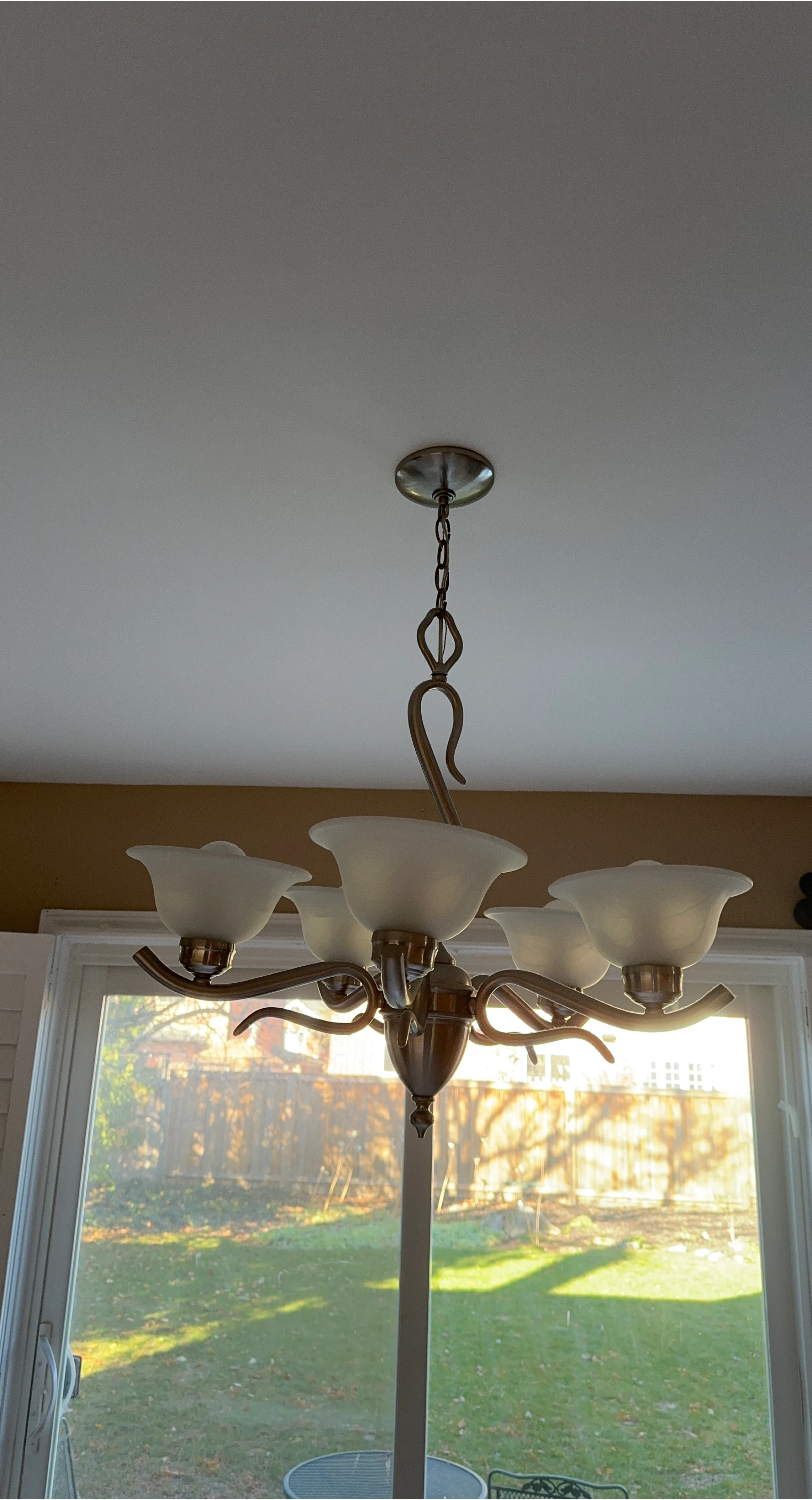 Chandelier with 5 Lights thumbnail