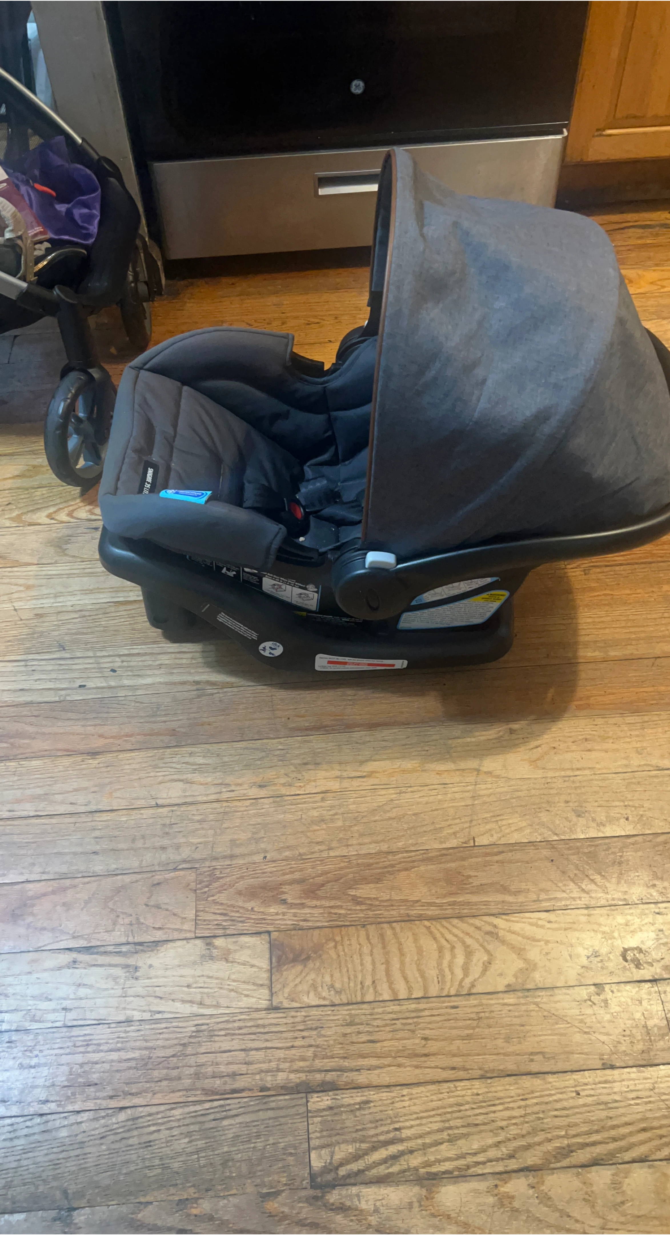 Evenflo LiteMax 35 Infant Car Seat