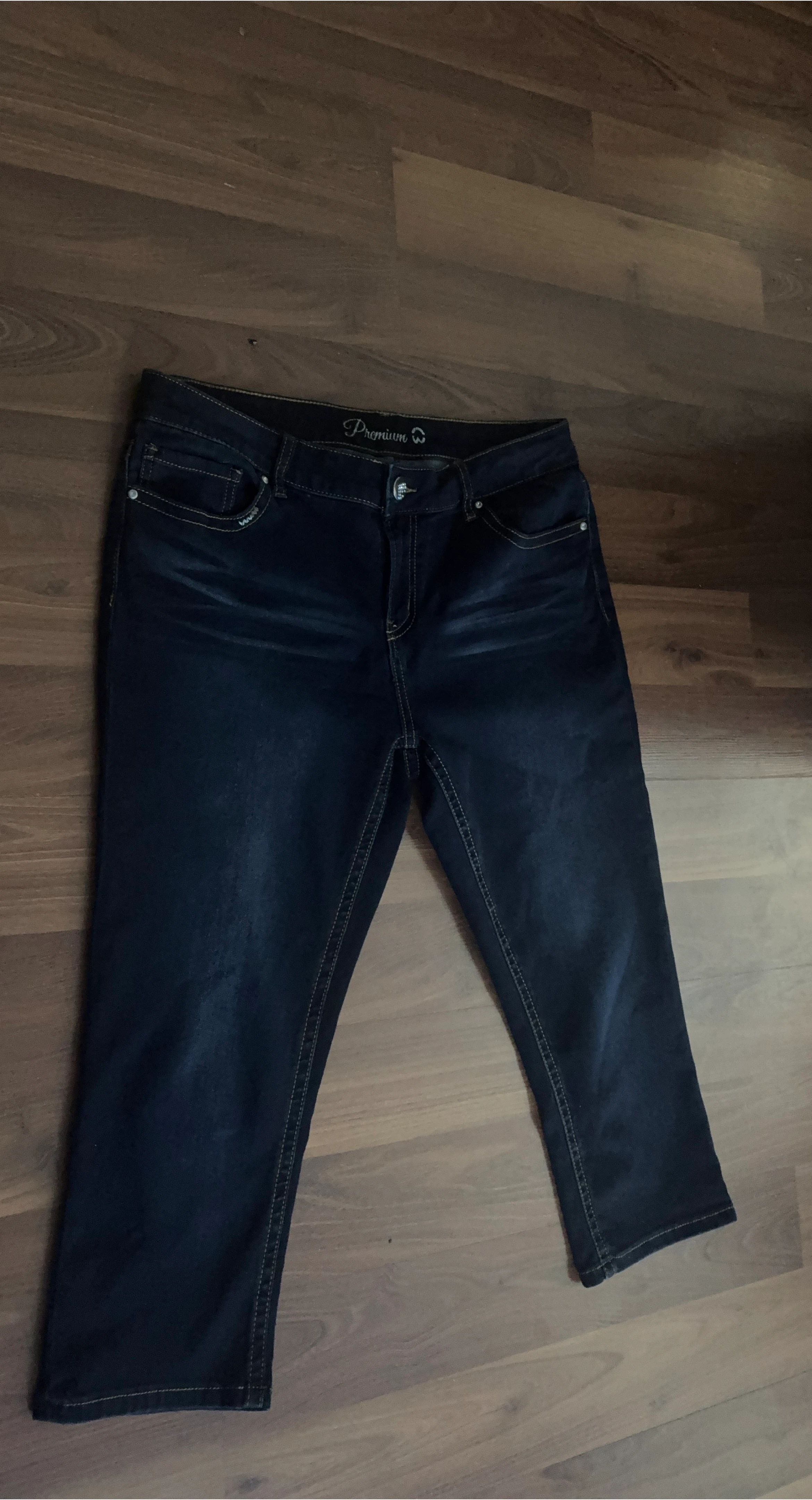 Premium Dark Wash Denim Capris