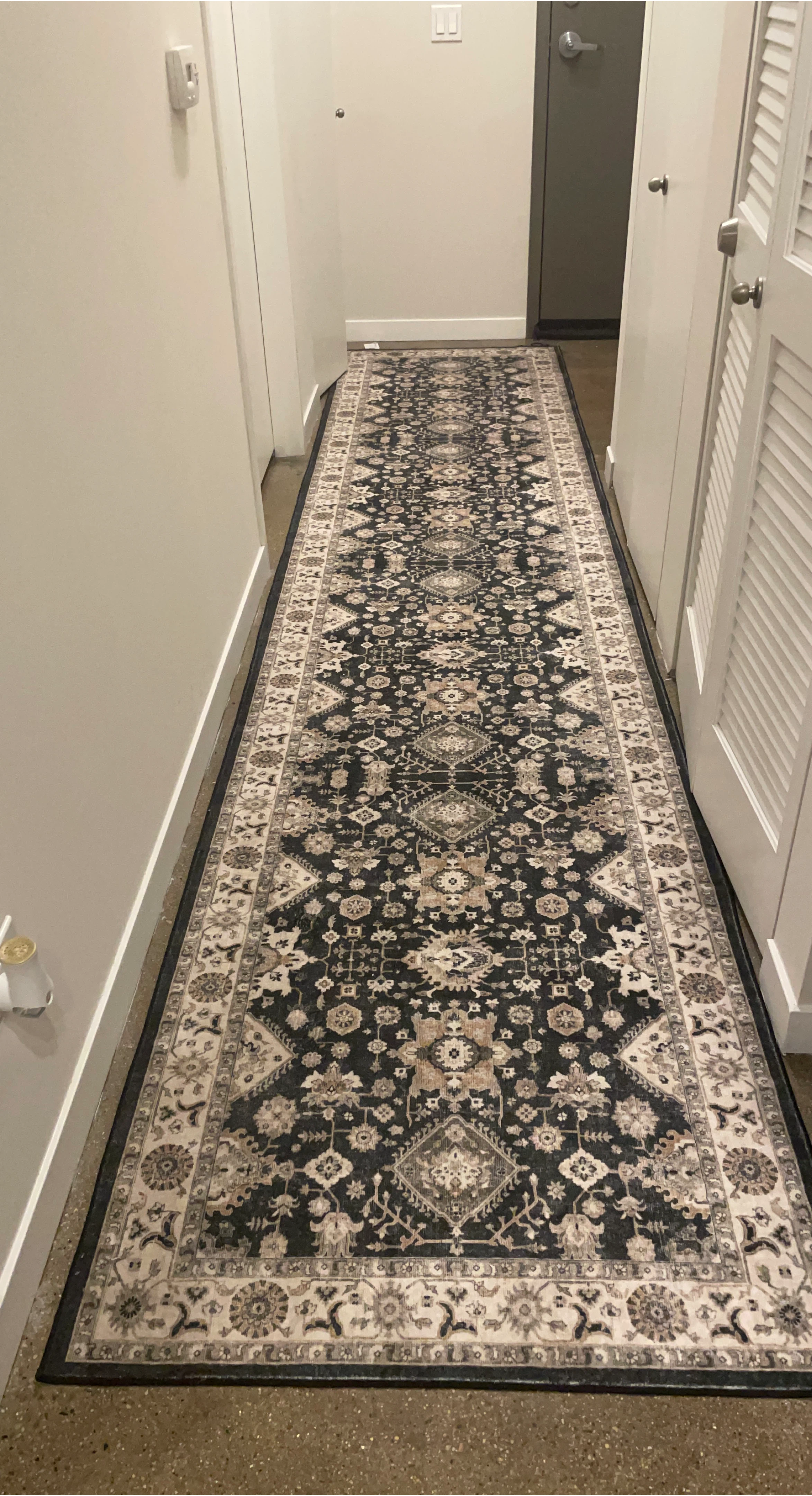 Hallway Runner Rug - Black/Beige