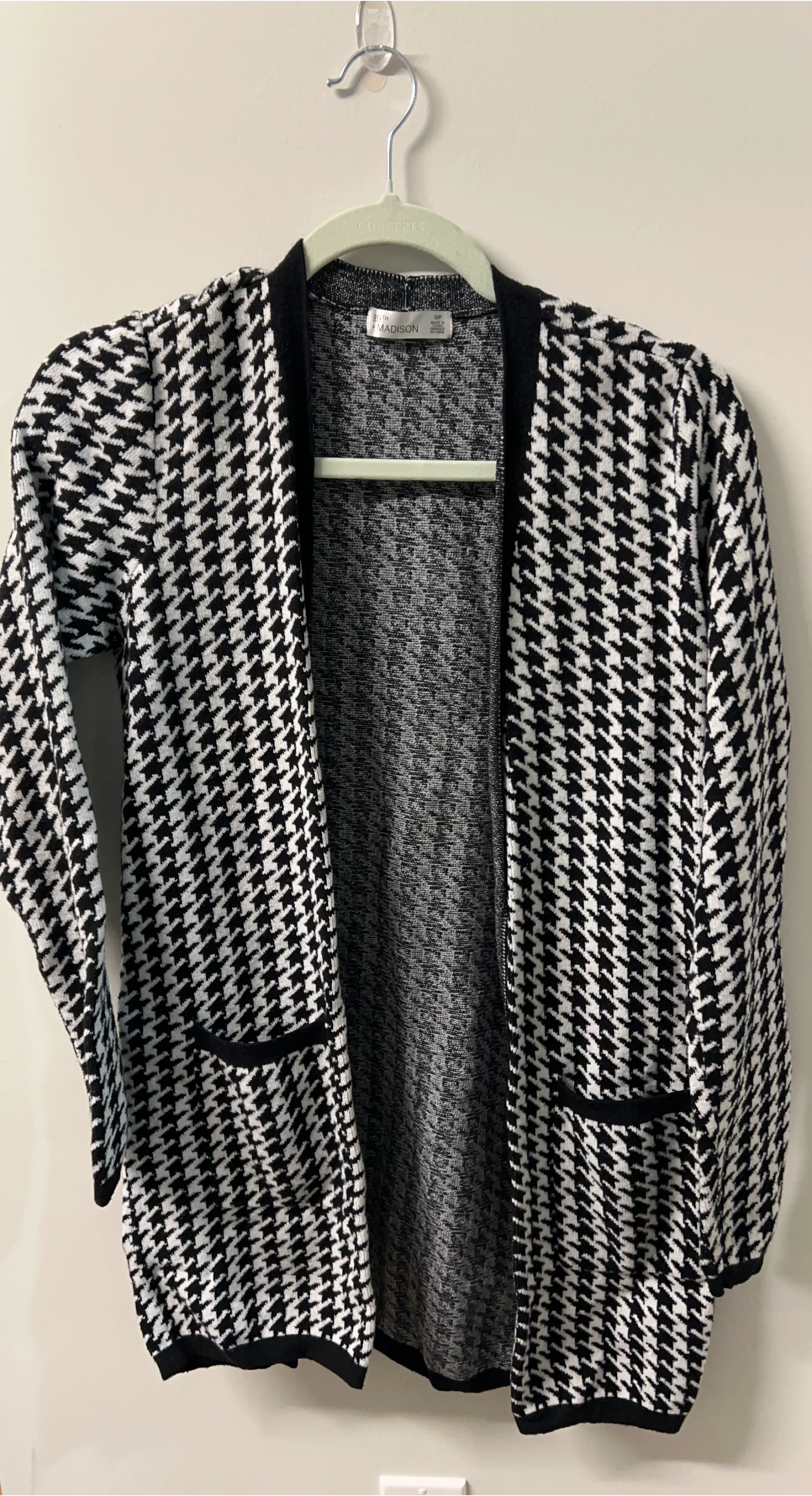 Madison Houndstooth Cardigan - Size M