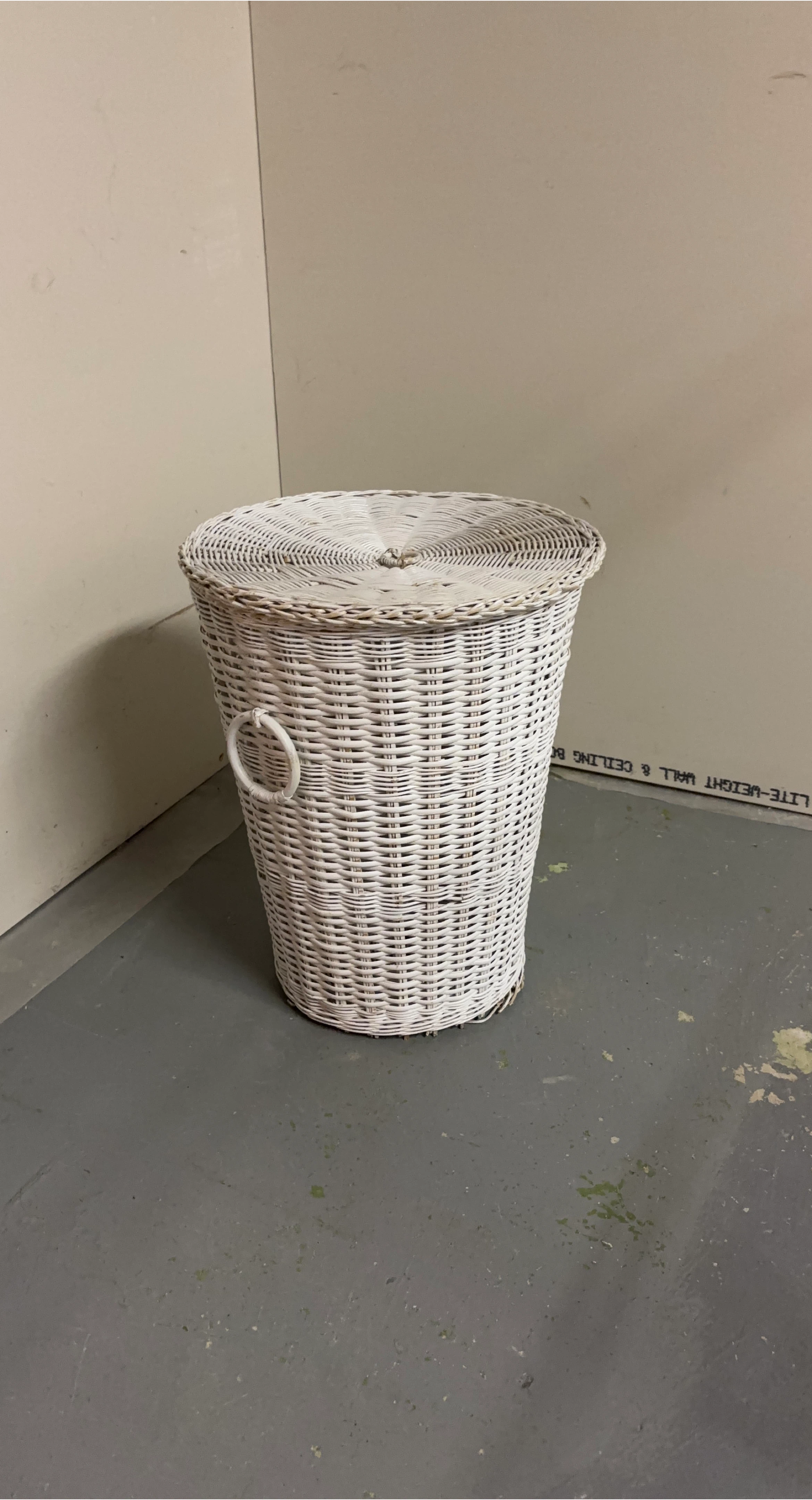 White Wicker Laundry Hamper