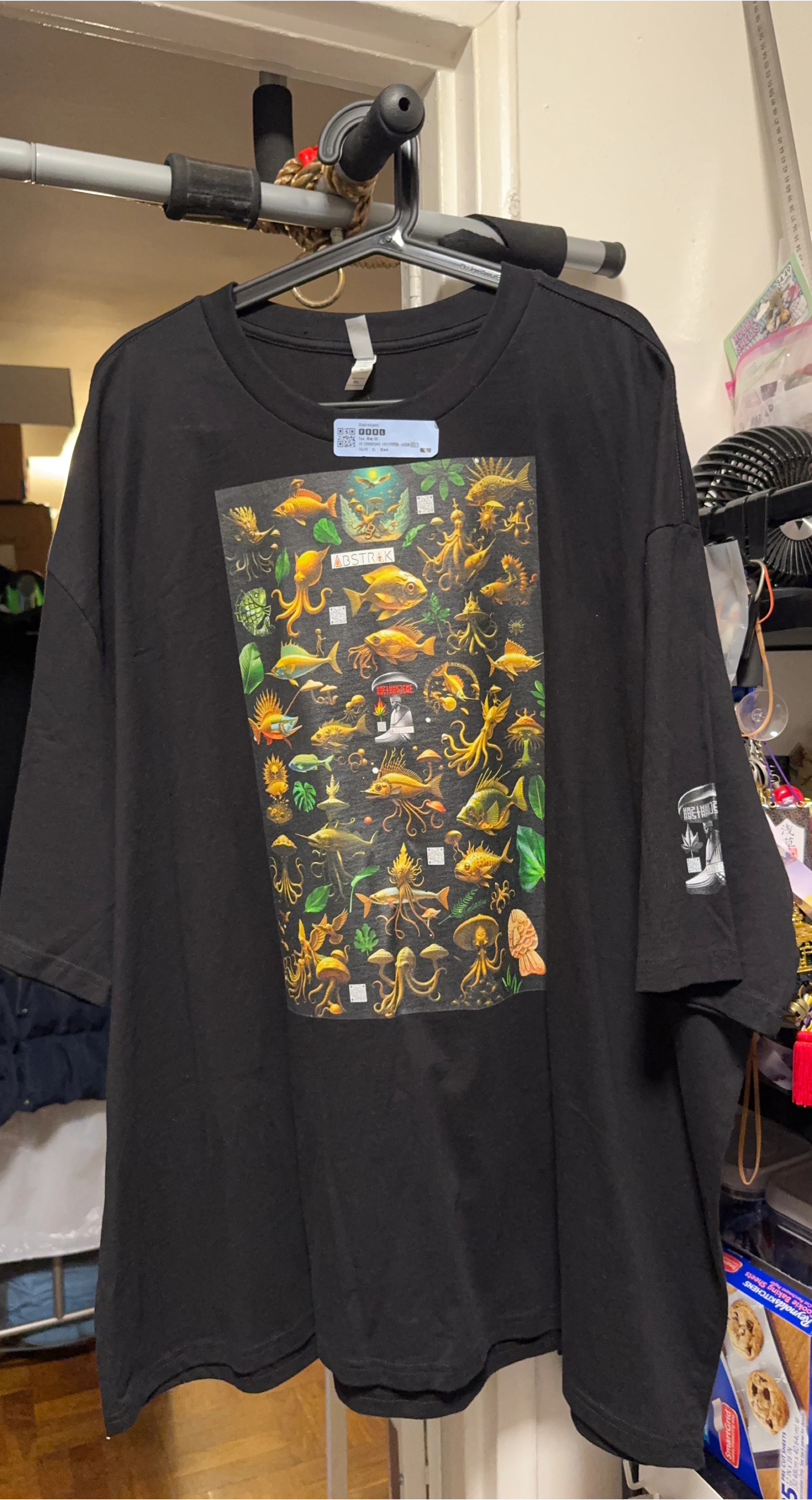 Black ABSTRAKJSNC Graphic T-Shirt