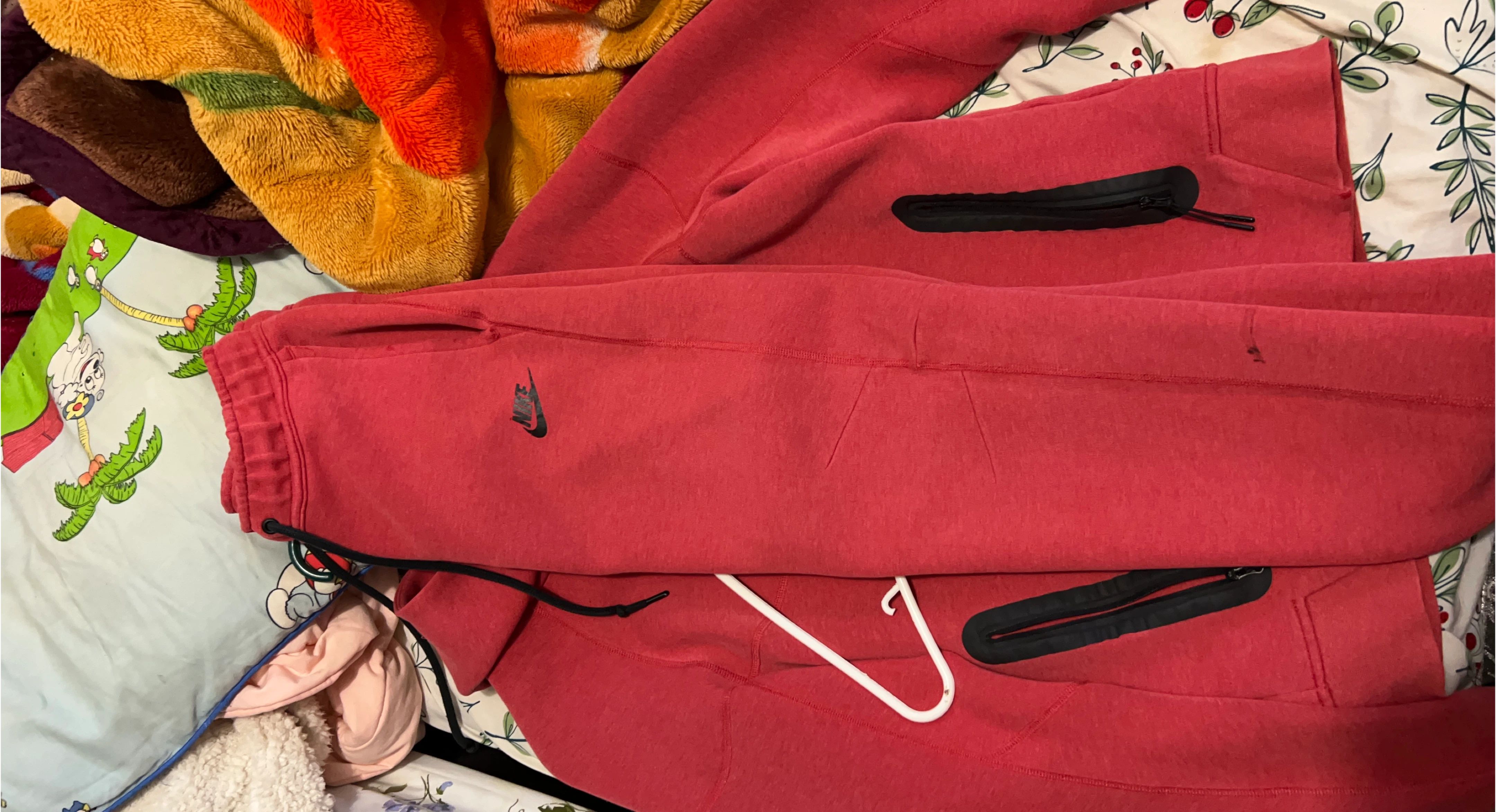 Nike Tech Fleece Red Joggers