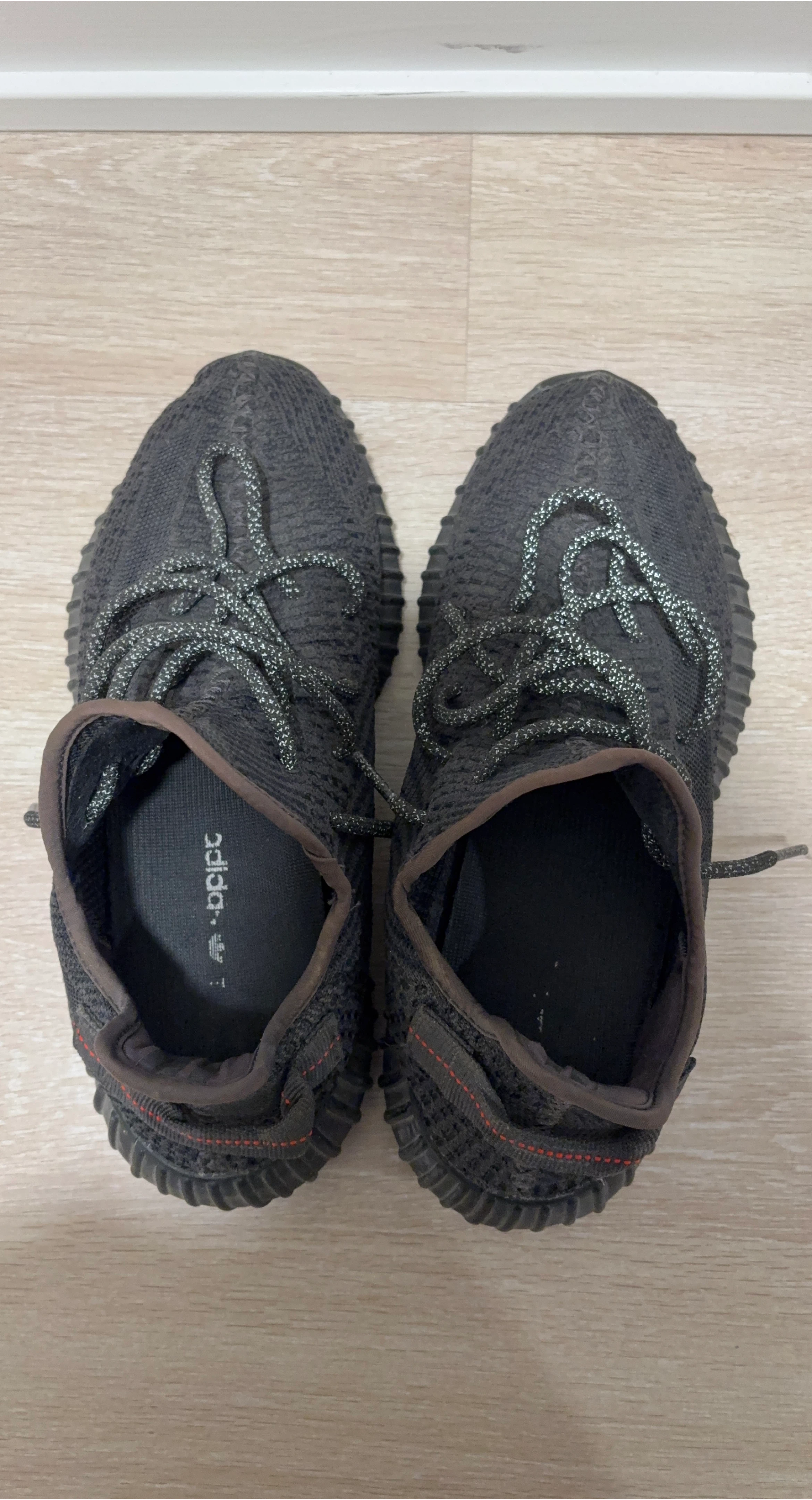 Adidas Yeezy Boost 350 V2 Black Size 9 US