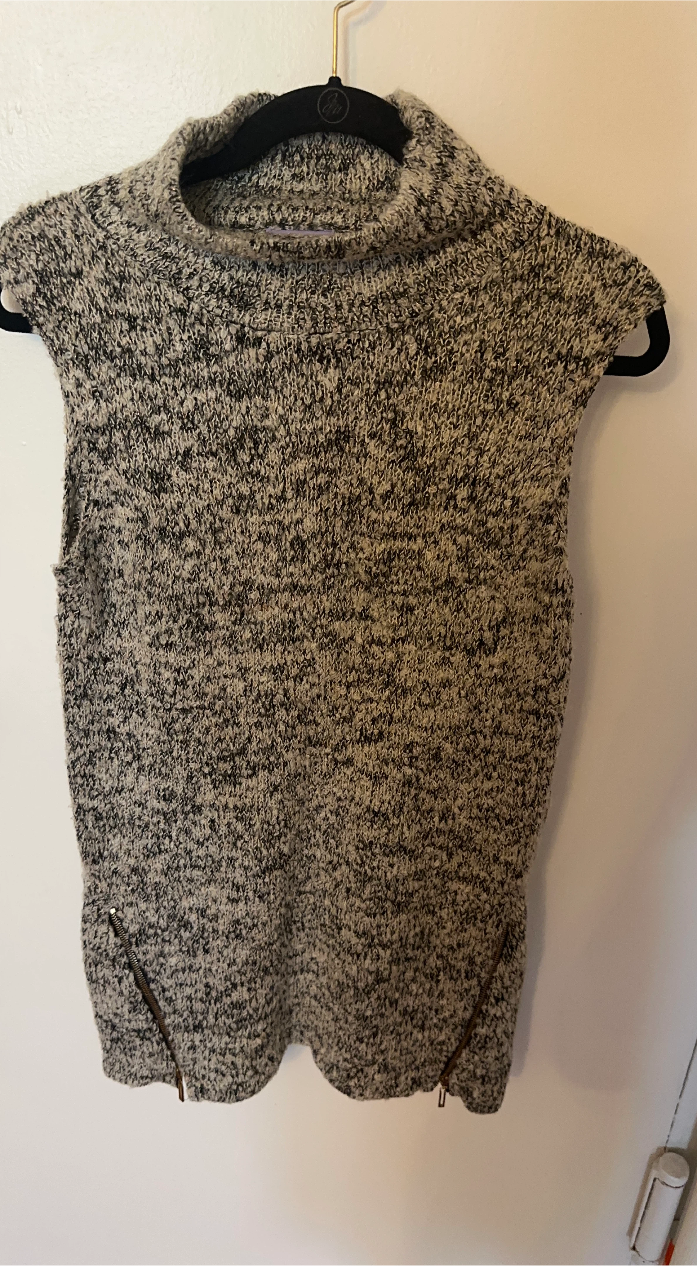 Michelle Nicole Sleeveless Sweater XL