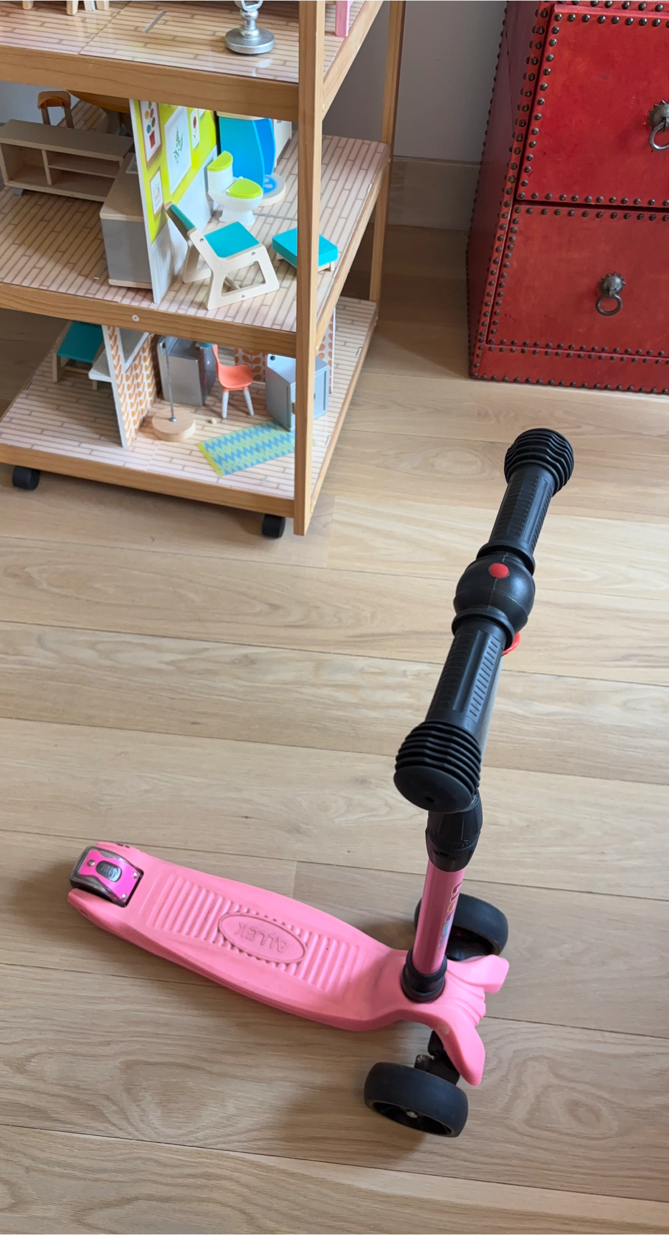 Pink Allek Kids Scooter