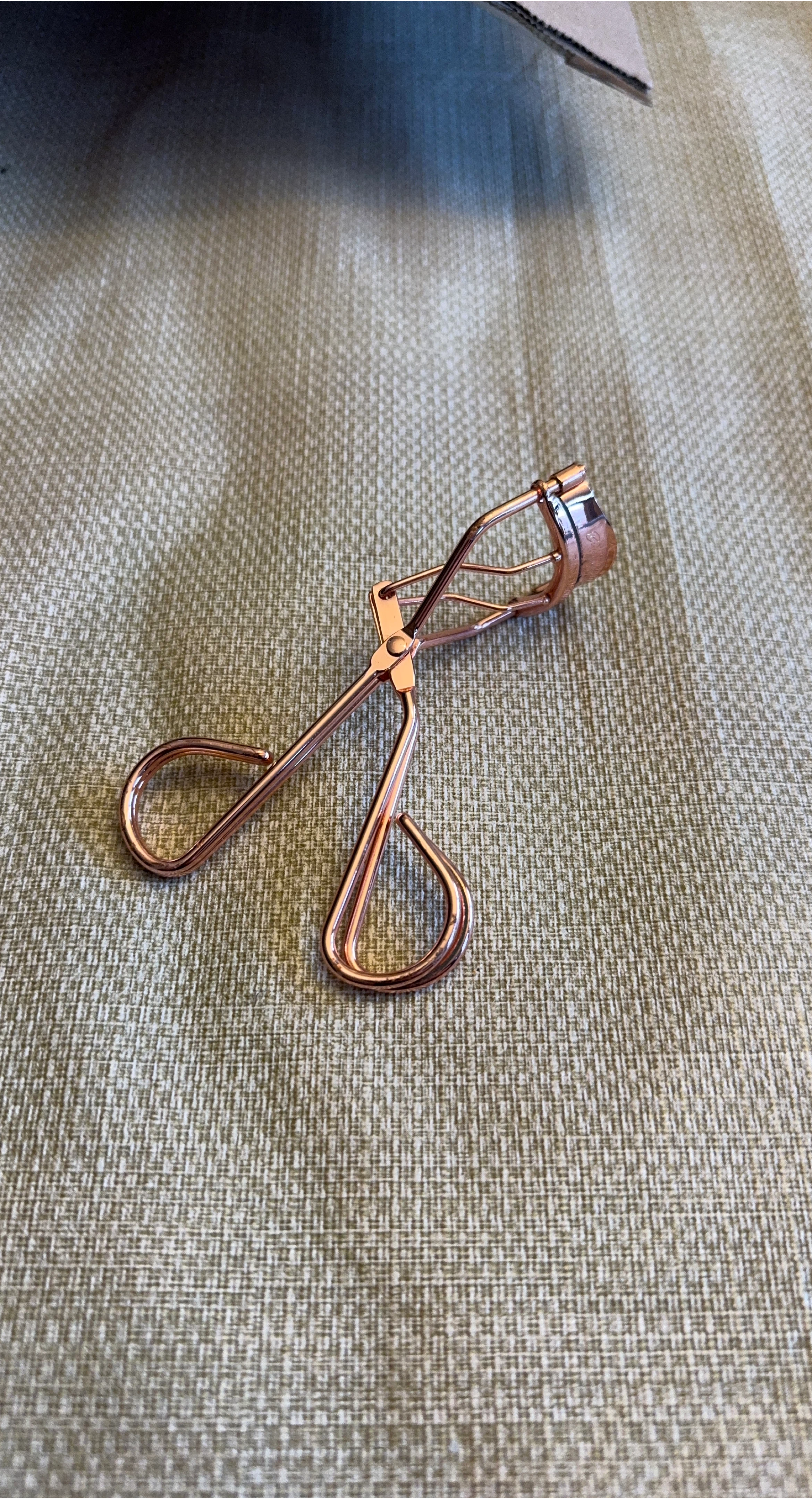 Rose Gold Eyelash Curler