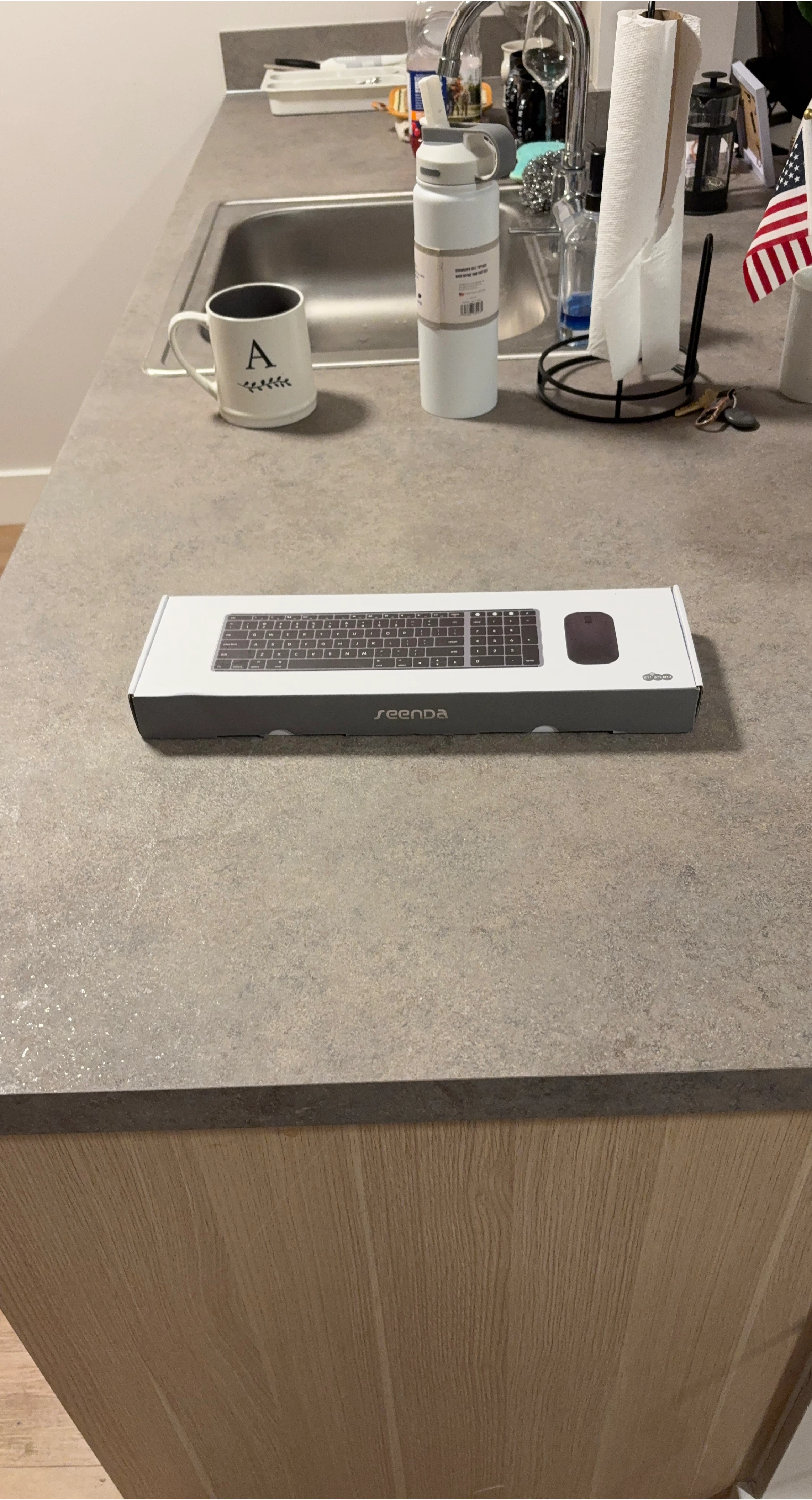 Seenda Wireless Keyboard and Mouse Combo - New image indicator(1)
