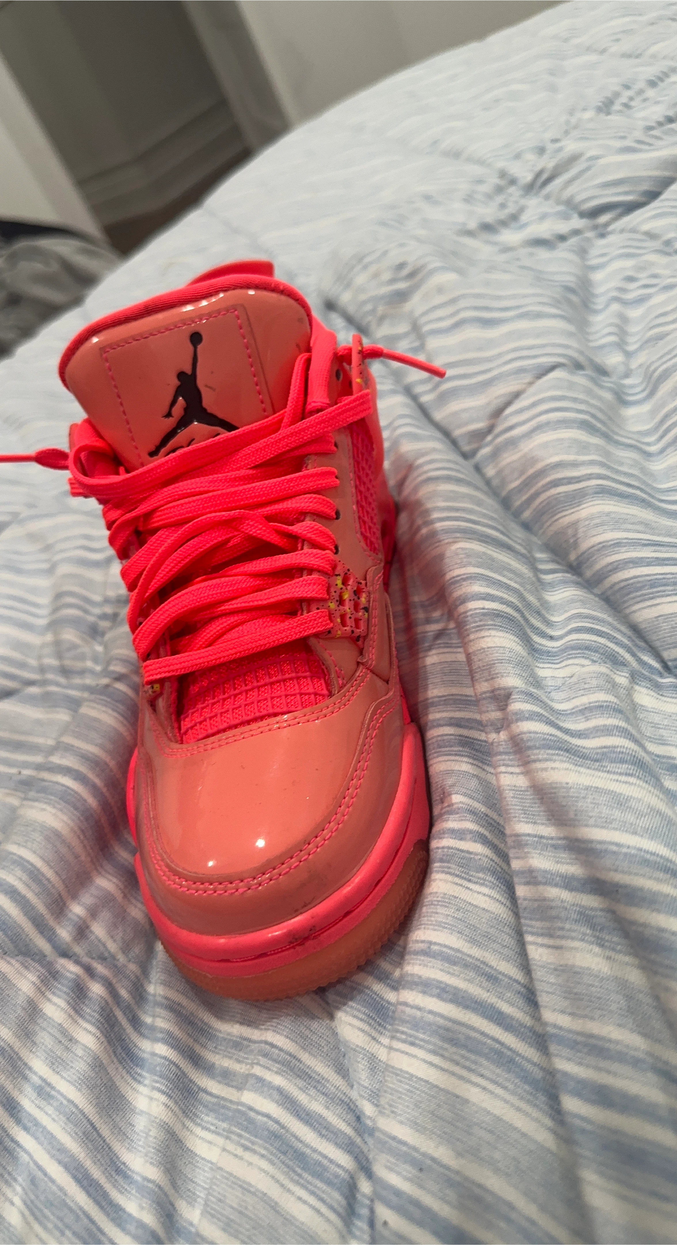 Jordan 4 Retro Hot Lava