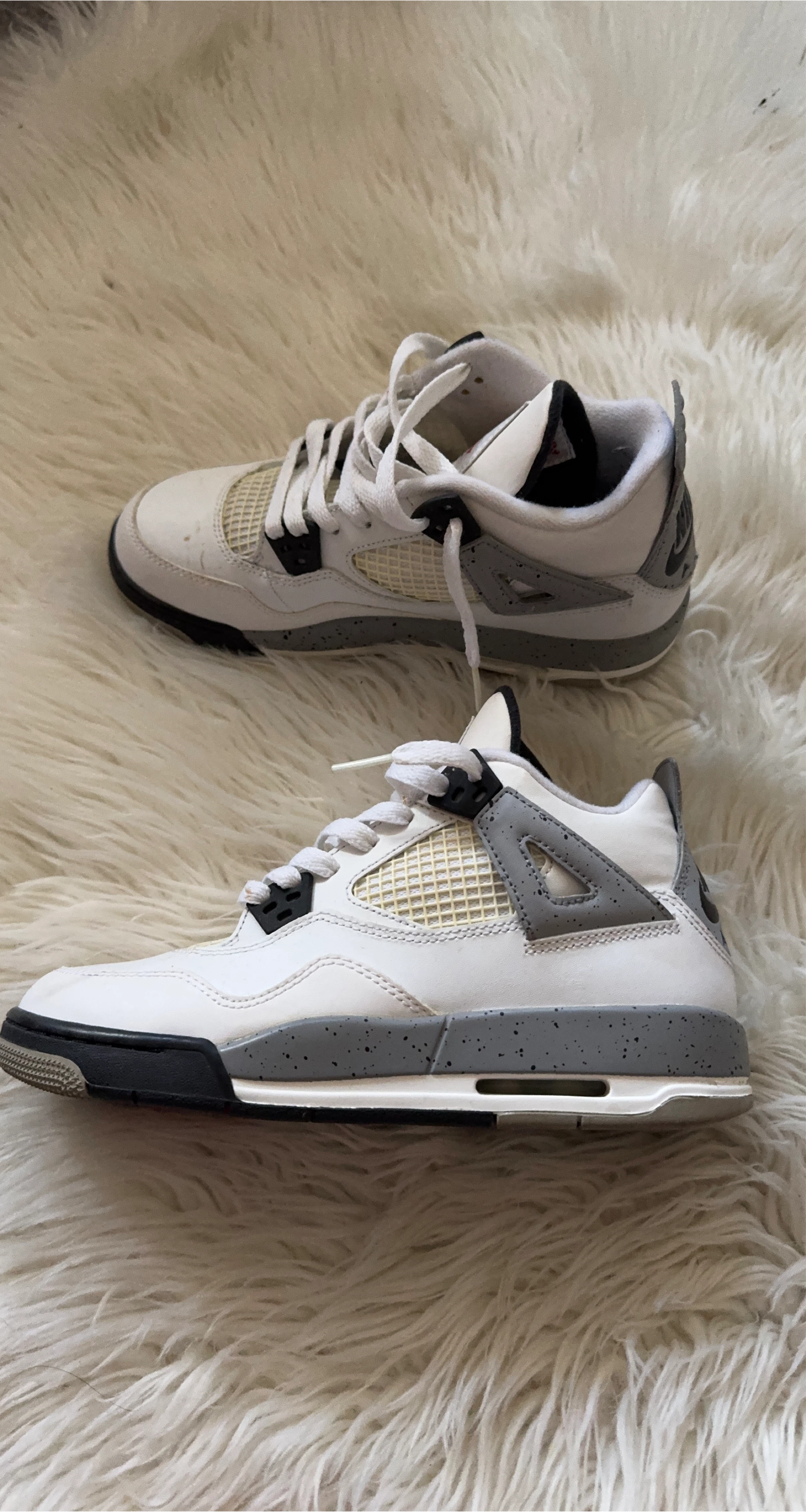 Nike Air Jordan 4 Retro - US 4.5Y