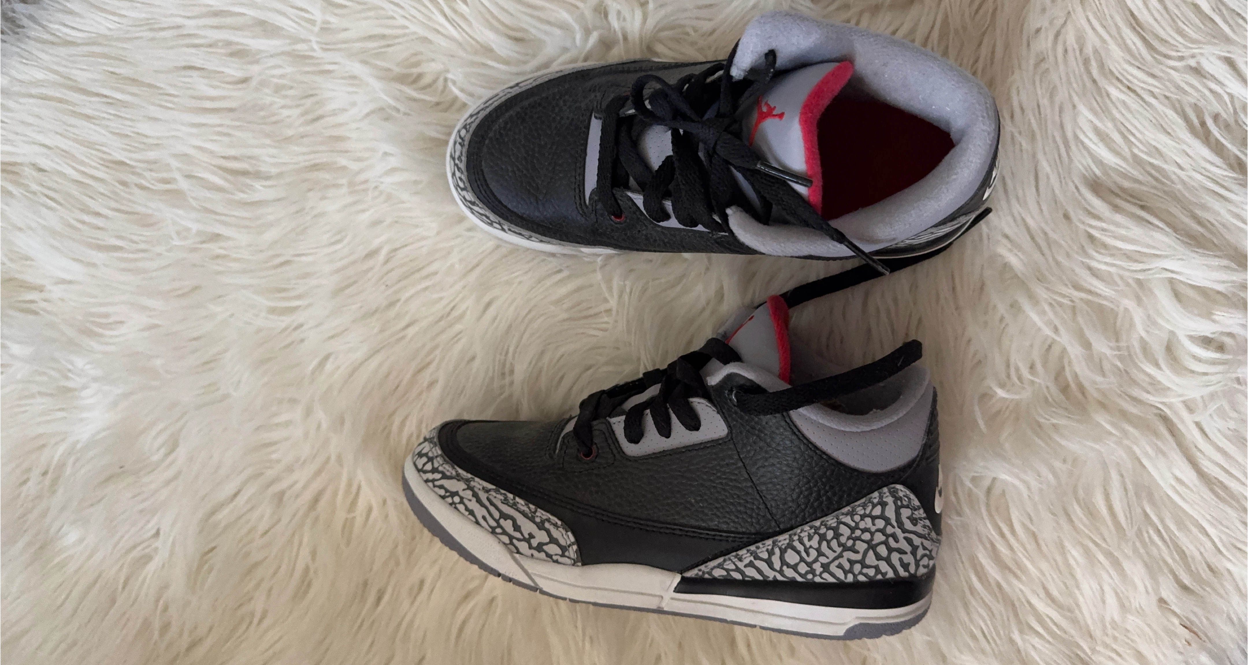 Nike Air Jordan 3 Retro - Size 3Y