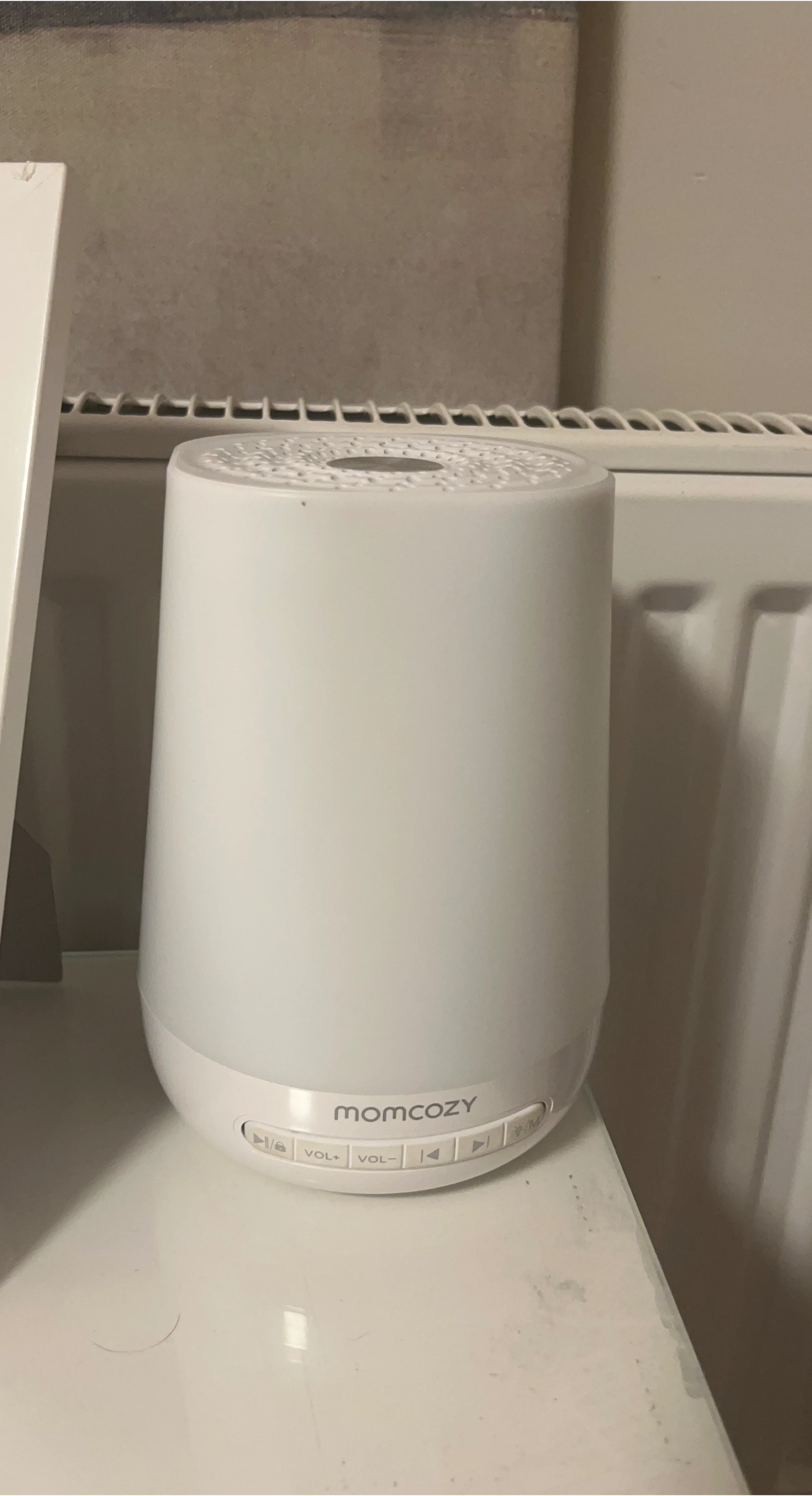 momcozy Sound Machine - White