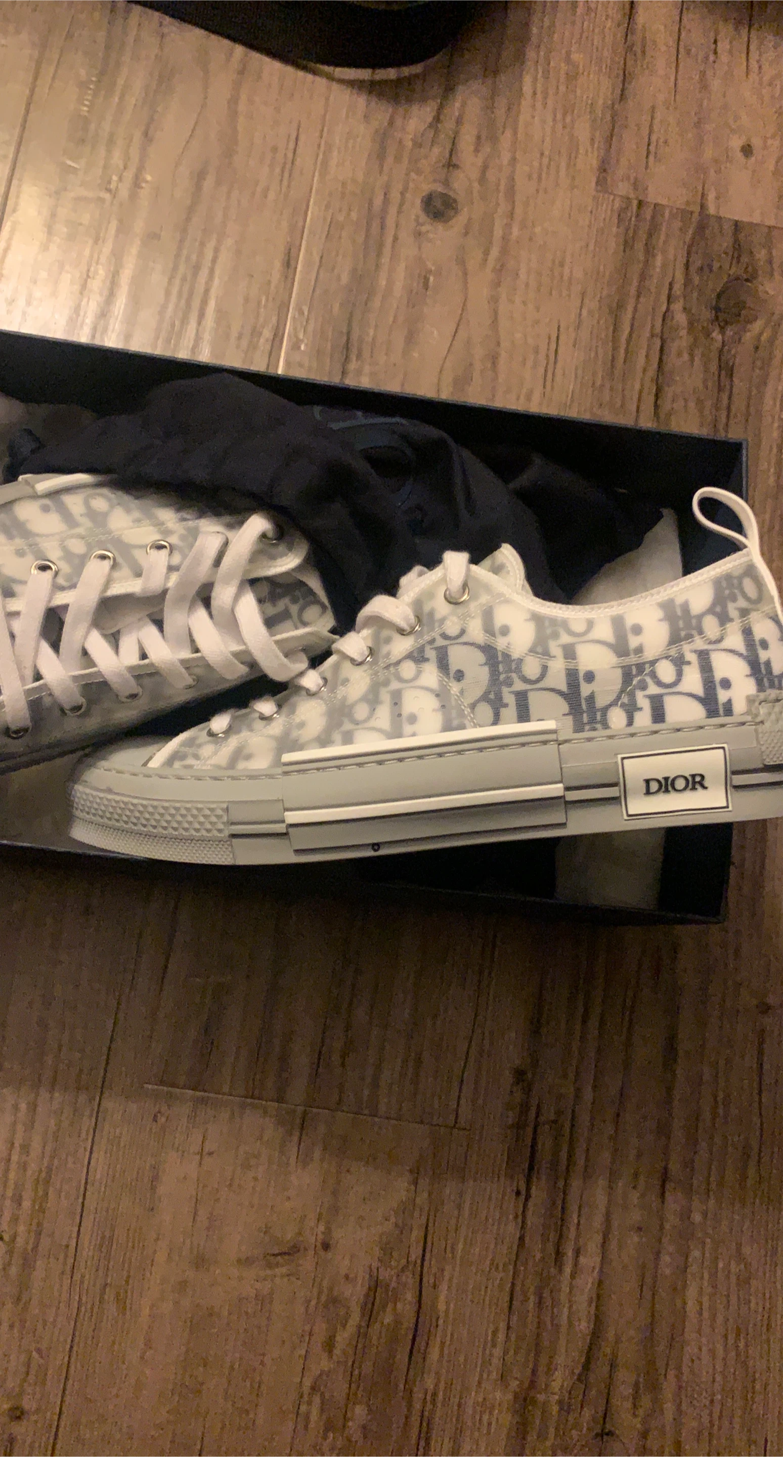 Dior Oblique Print Sneakers image indicator(1)