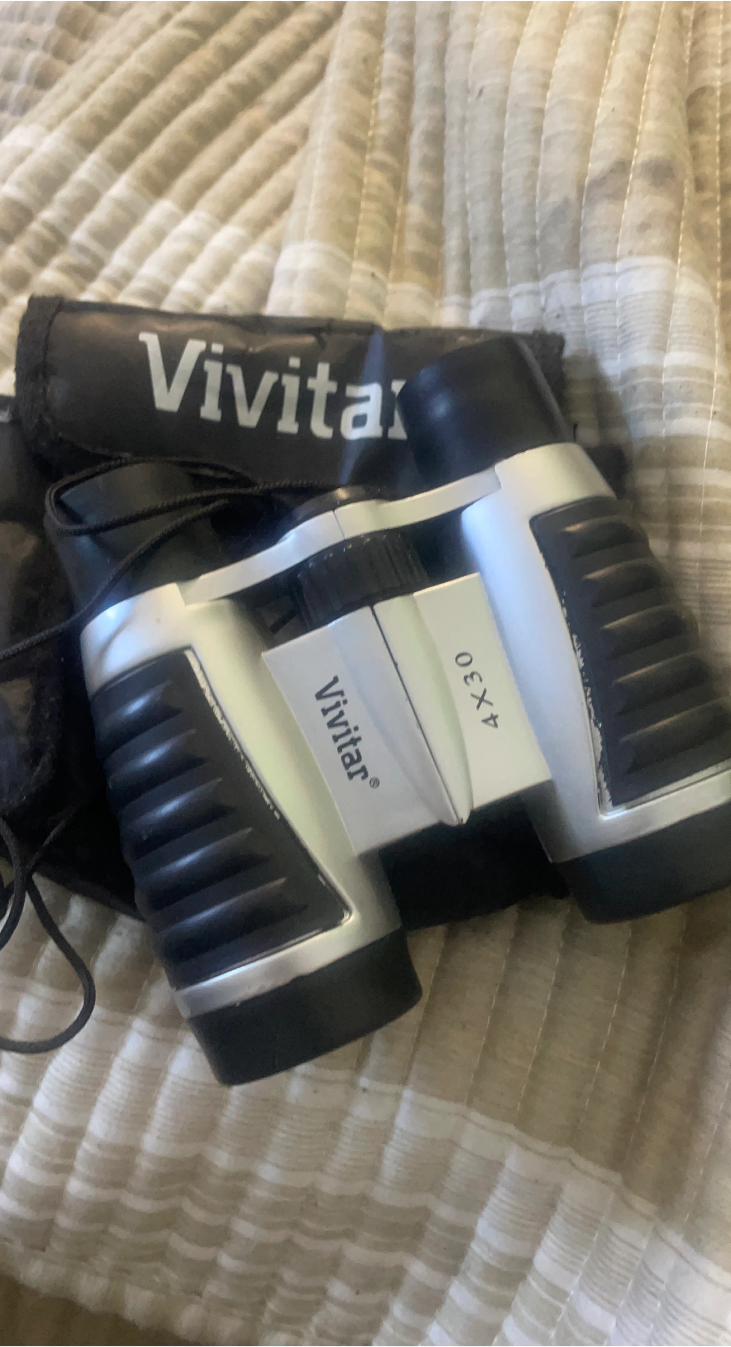 Vivitar 4X30 Binoculars
