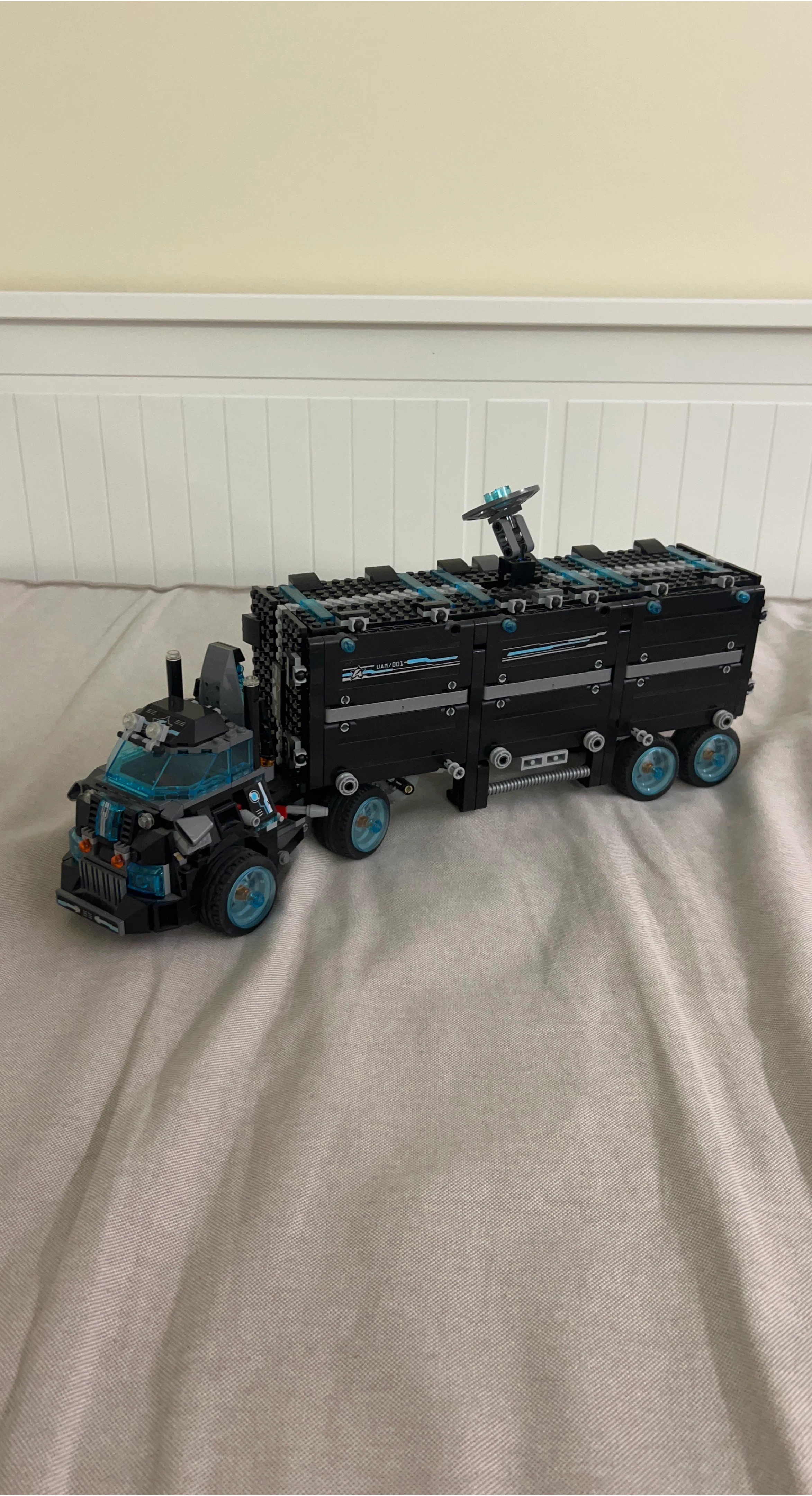 Lego Ultra Agents Mission HQ