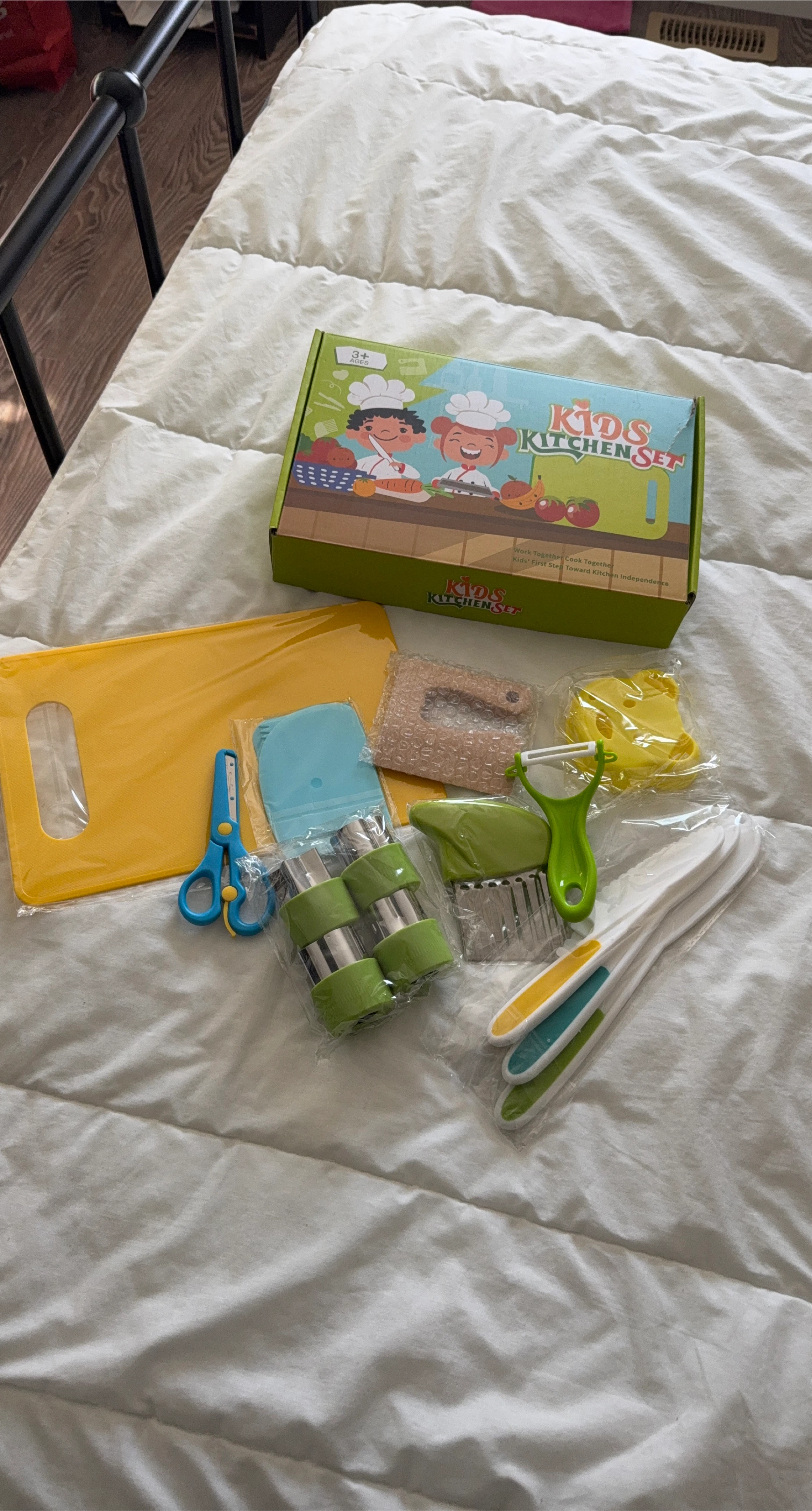 Kids Kitchen Set - New in Box