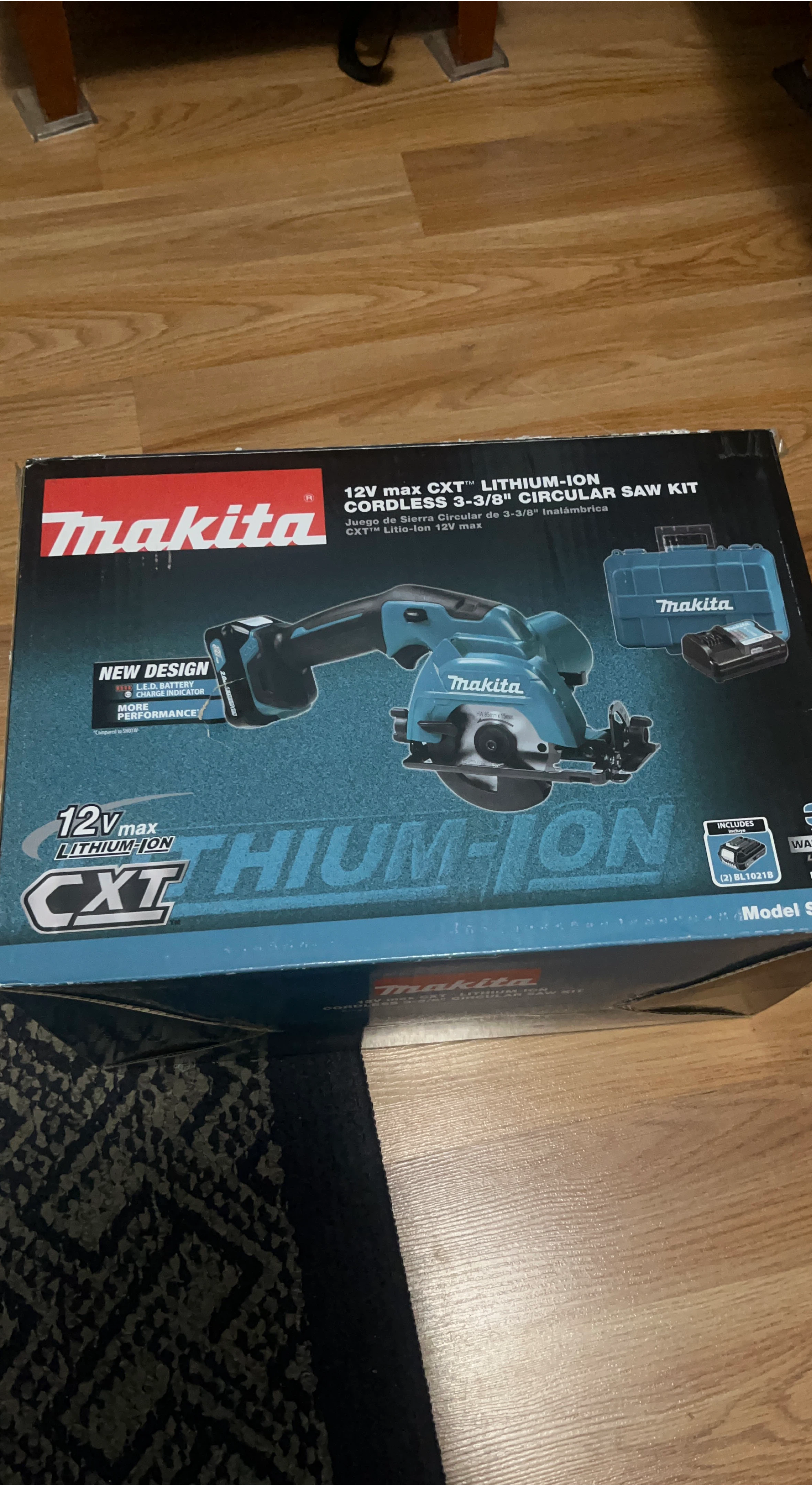 Makita 12V max CXT Lithium-Ion Cordless Circular Saw Kit