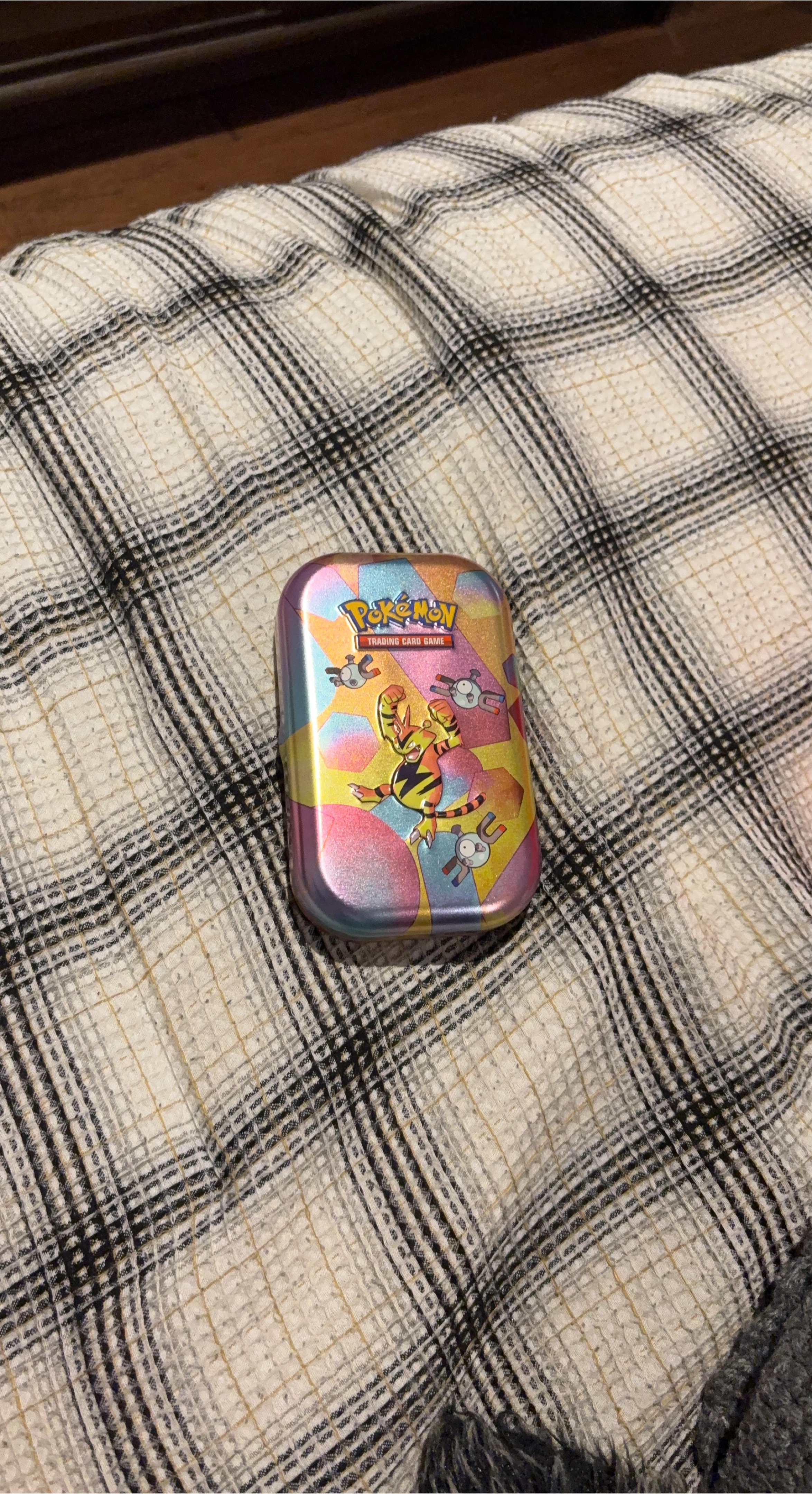 Pokemon Trading Card Game Tin