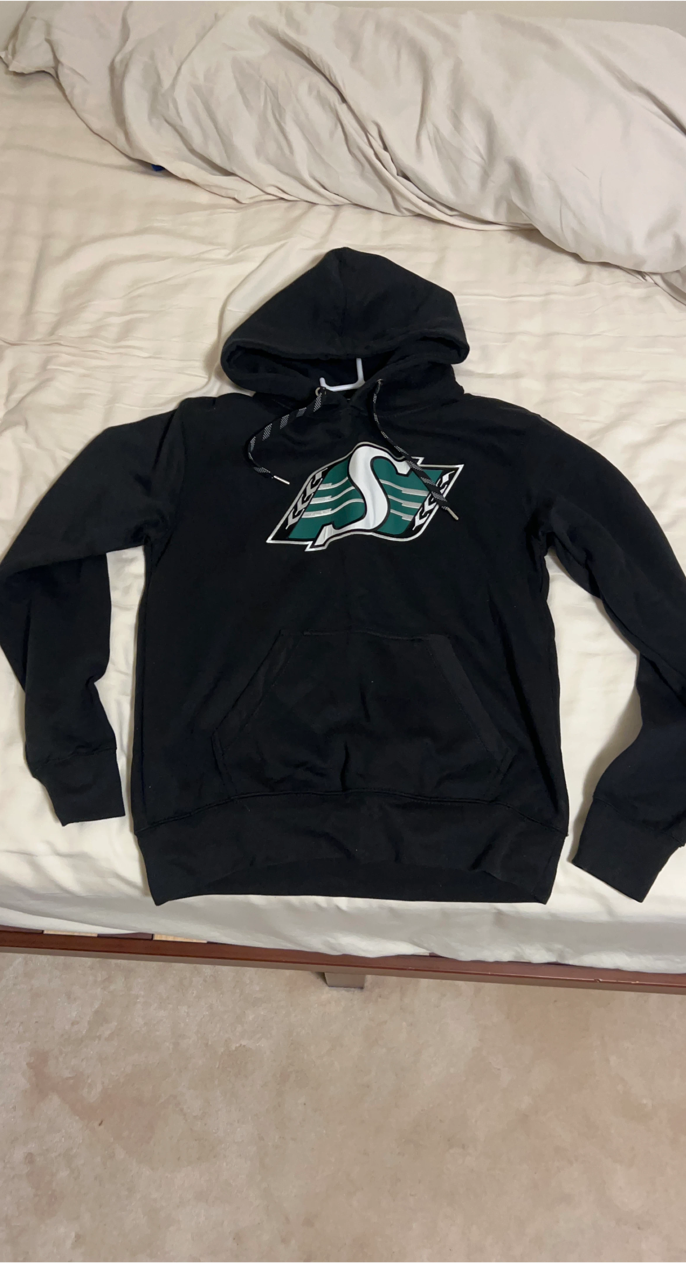 Saskatchewan Roughriders Hoodie (Medium)