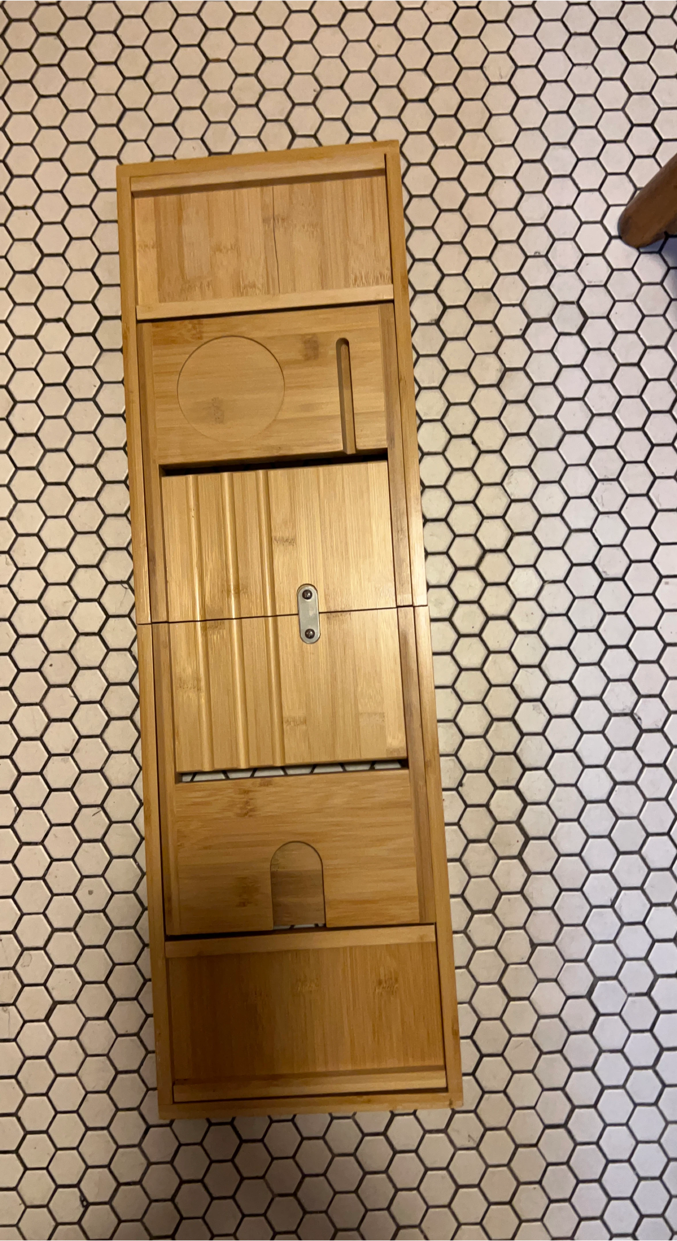 Expandable Foldable Bath Tray