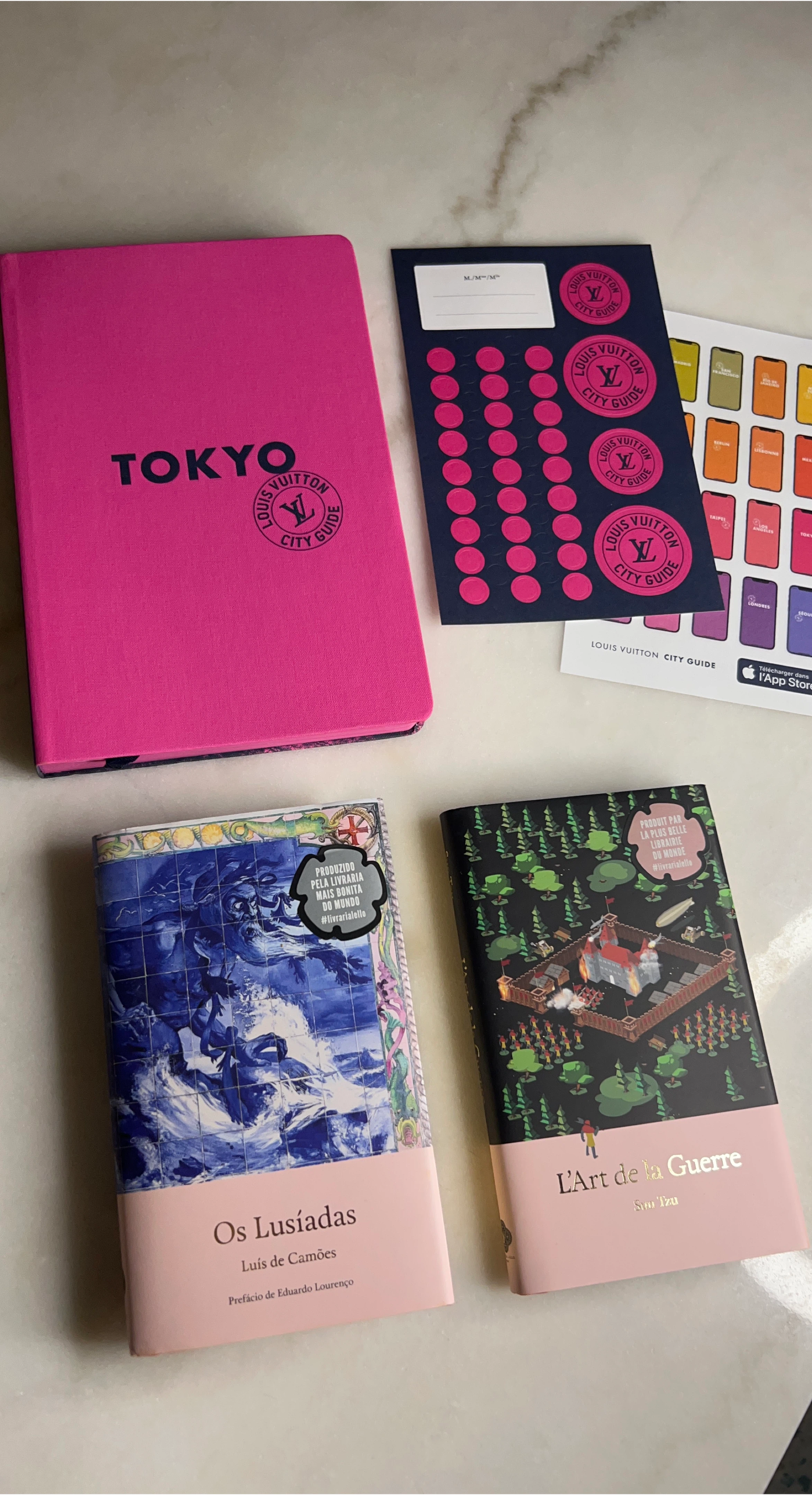 Louis Vuitton City Guide Tokyo & 2 Collector Books